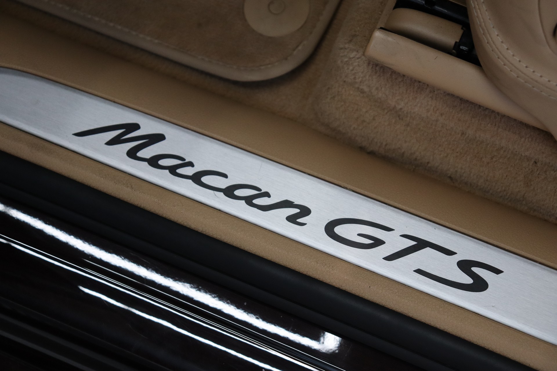 PORSCHE Macan GTS PDK-image-15