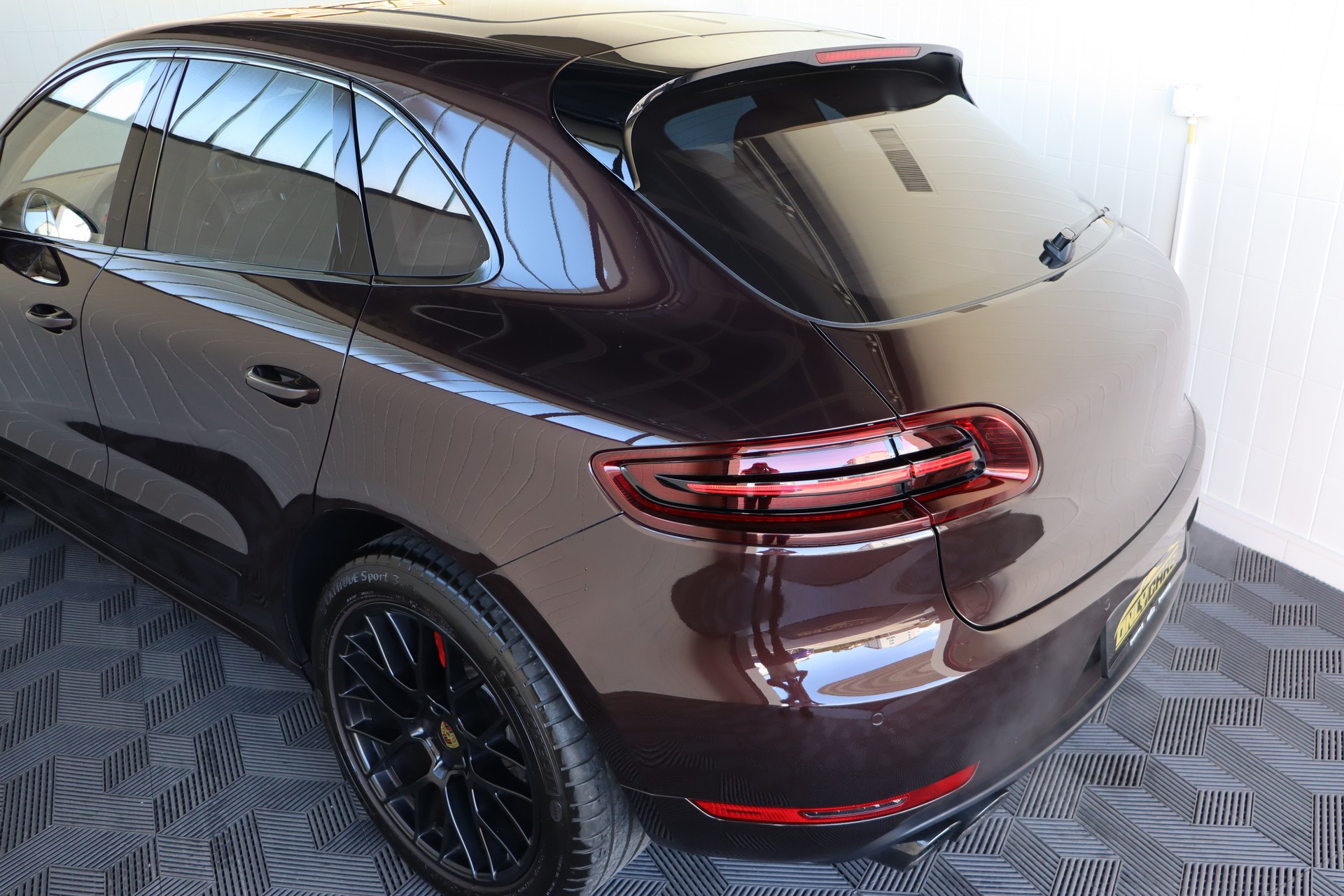 PORSCHE Macan GTS PDK-image-6