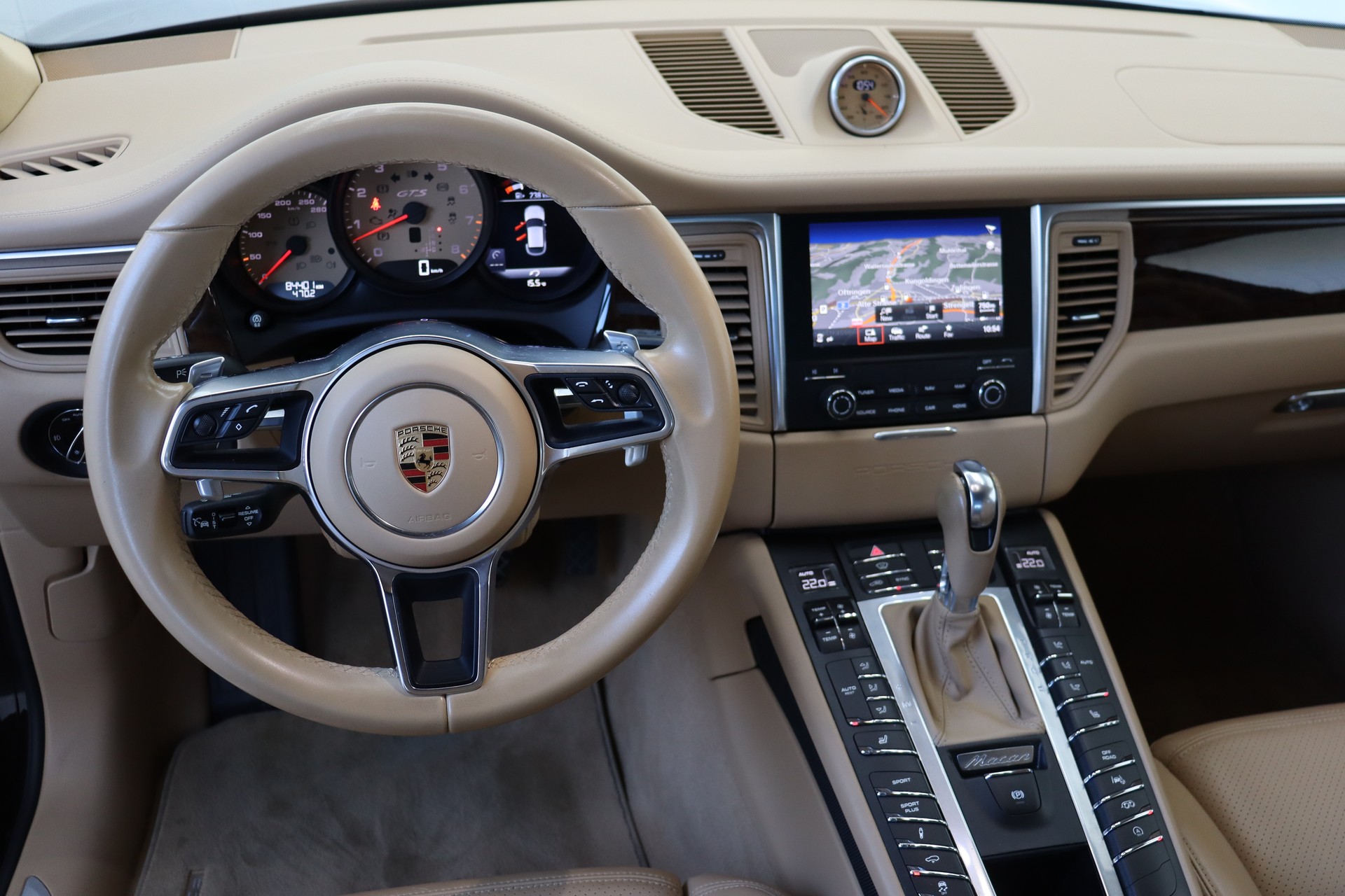 PORSCHE Macan GTS PDK-image-9