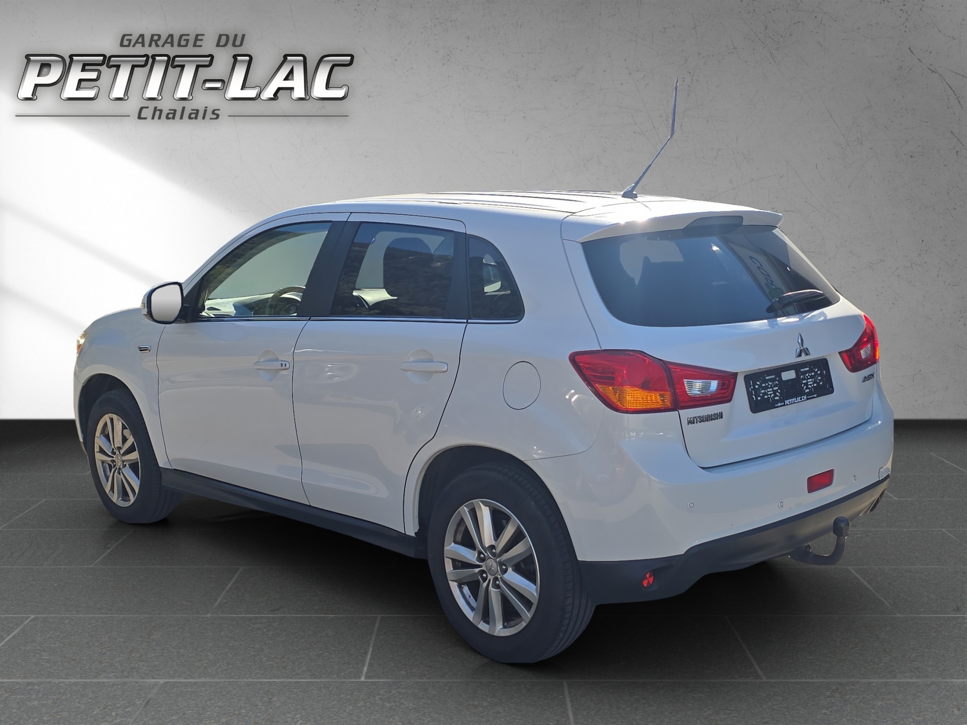 MITSUBISHI ASX 2.2 DID Intense 4WD Automatic-image-3