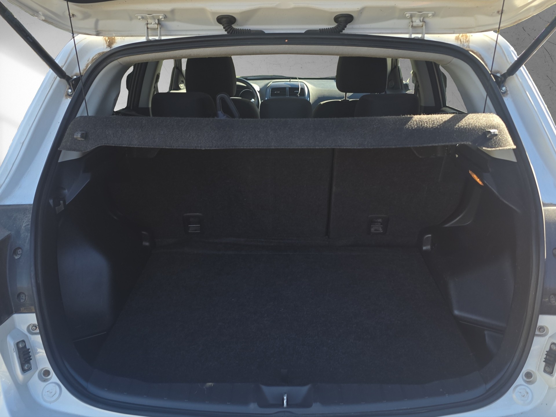 MITSUBISHI ASX 2.2 DID Intense 4WD Automatic-image-8