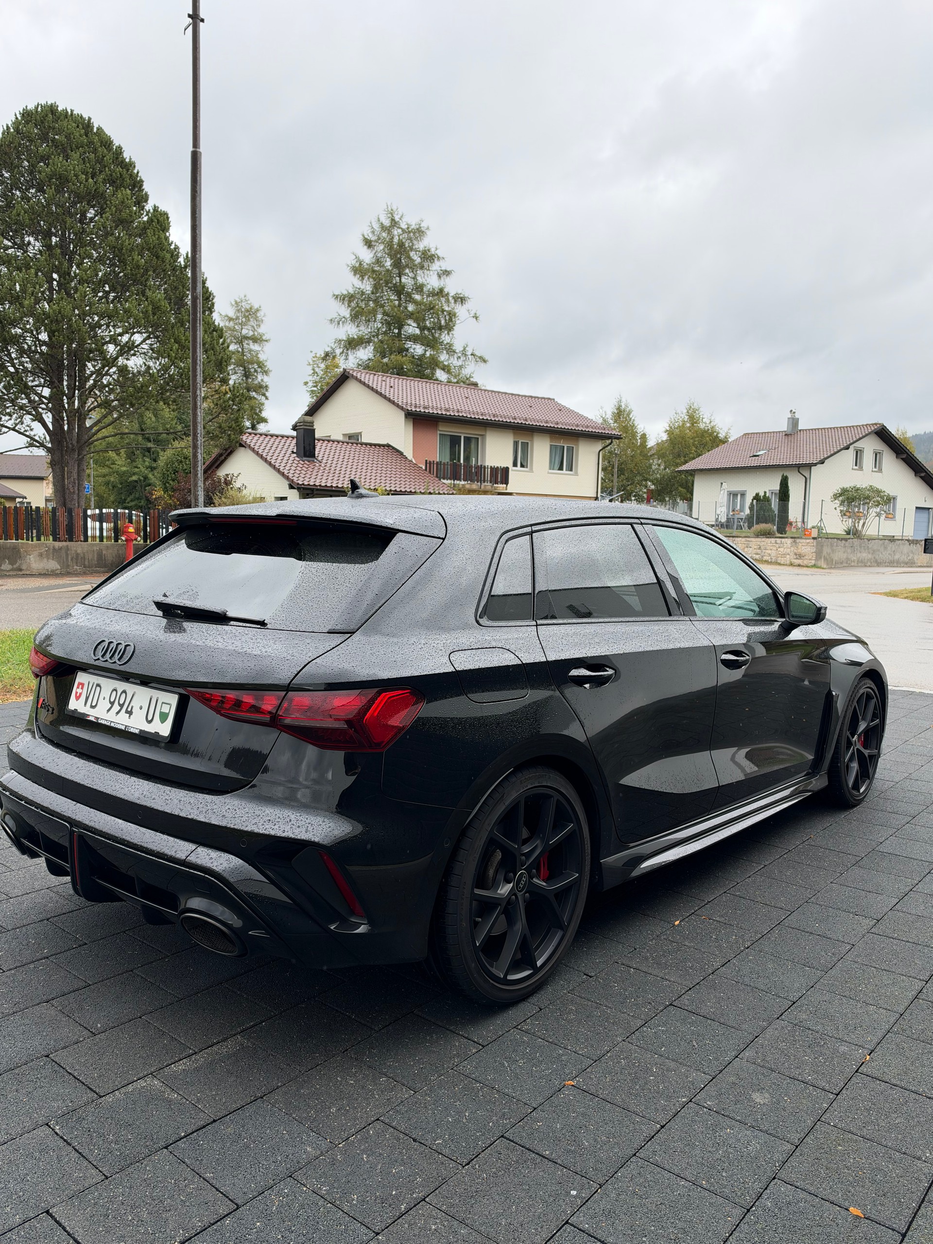 AUDI RS3 Sportback 2.5 TSI quattro S-tronic-image-4