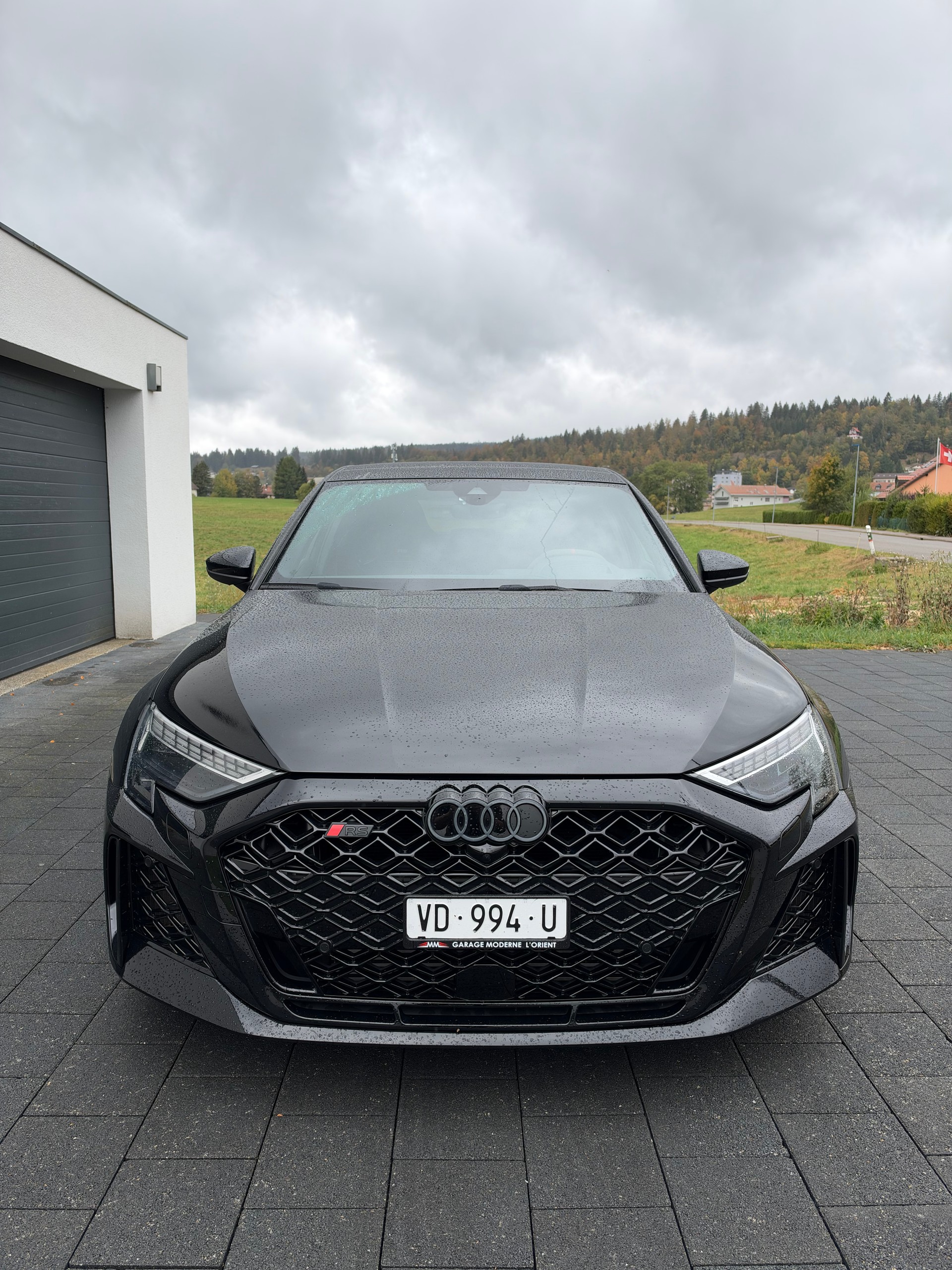 AUDI RS3 Sportback 2.5 TSI quattro S-tronic-image-2