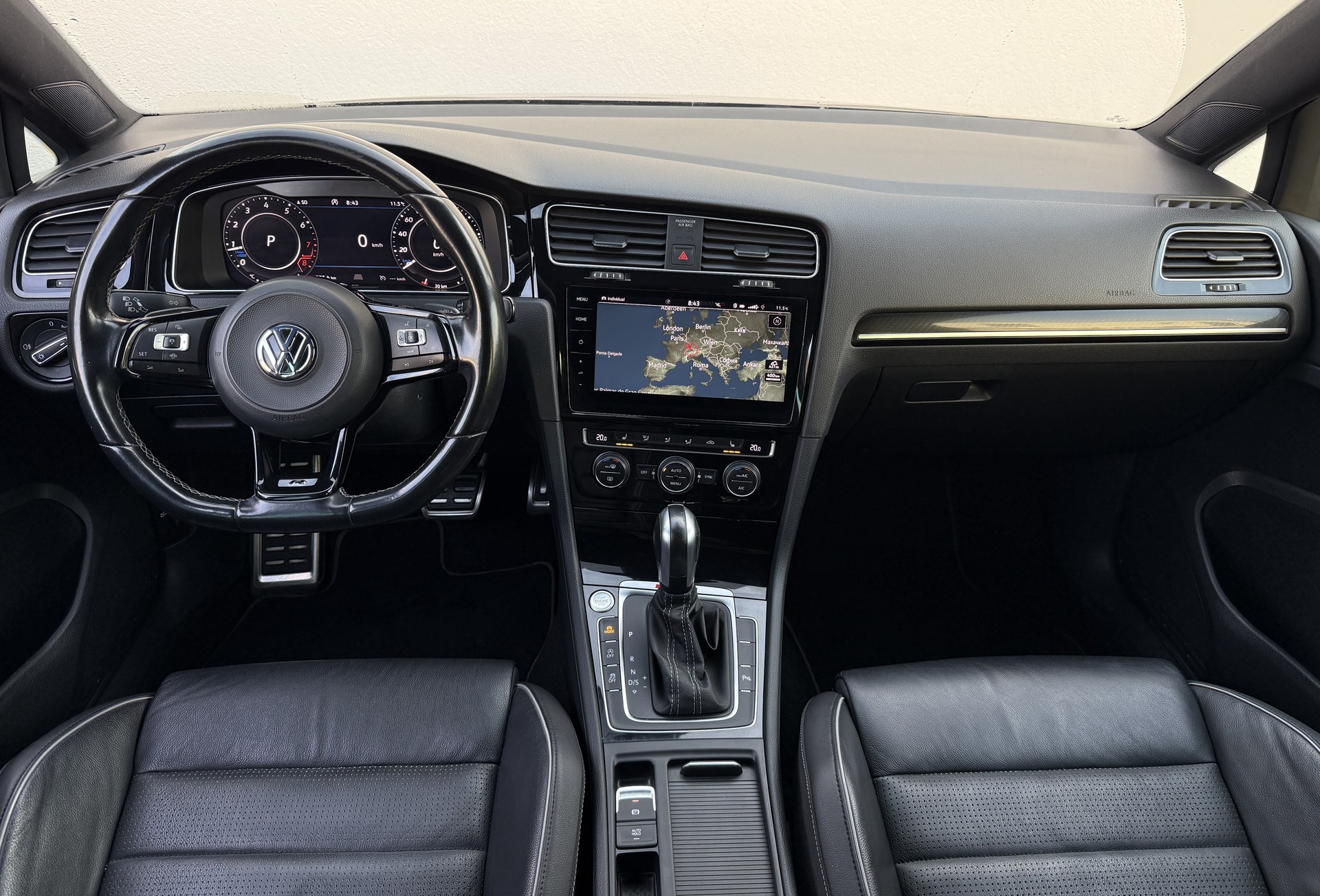 VW Golf 2.0 TSI R 4Motion DSG / Frisch ab MFK / Digital Display-image-21