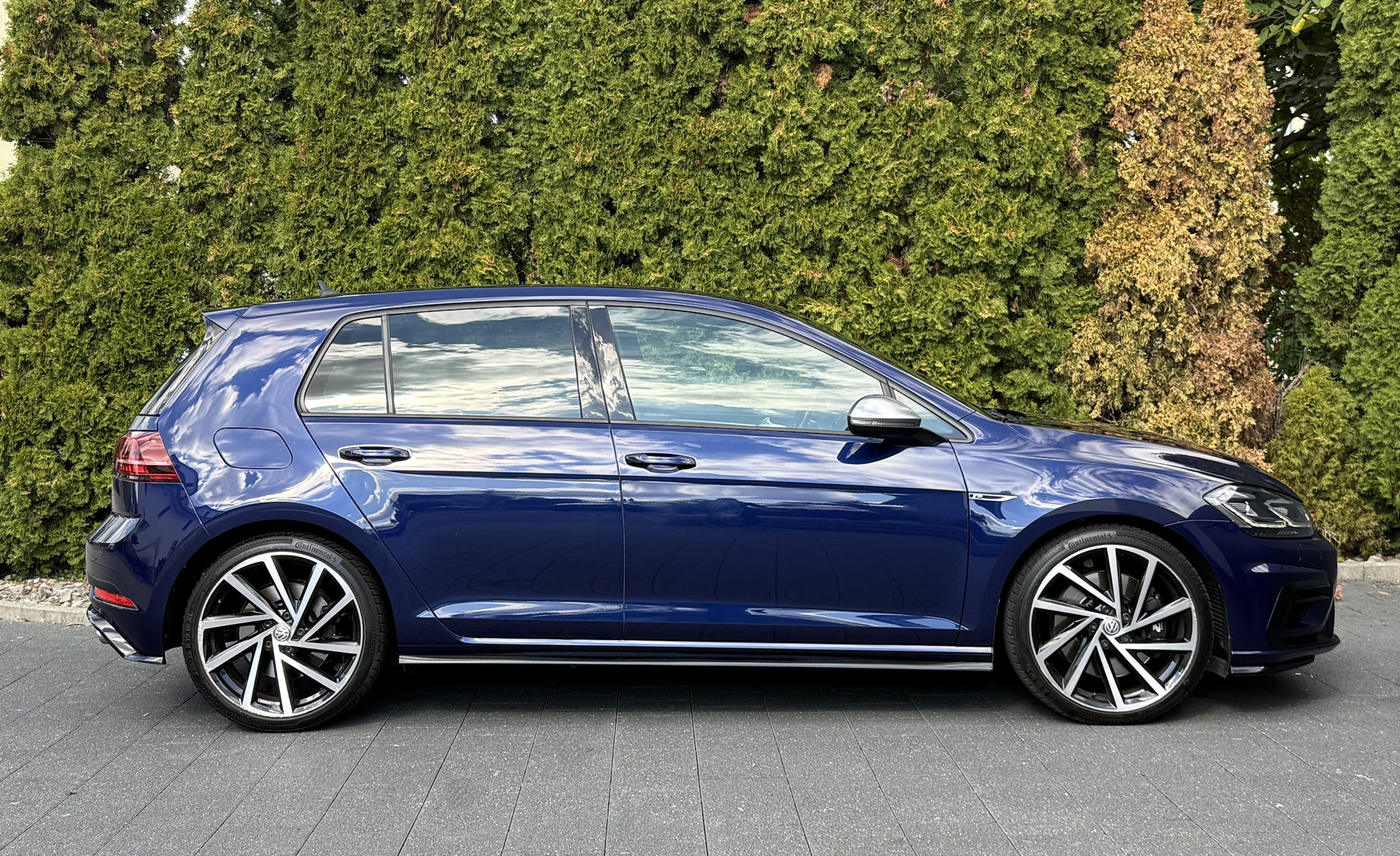 VW Golf 2.0 TSI R 4Motion DSG / Frisch ab MFK / Digital Display-image-11