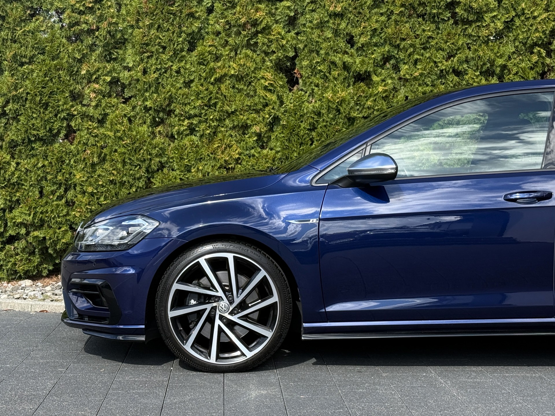 VW Golf 2.0 TSI R 4Motion DSG / Frisch ab MFK / Digital Display-image-9