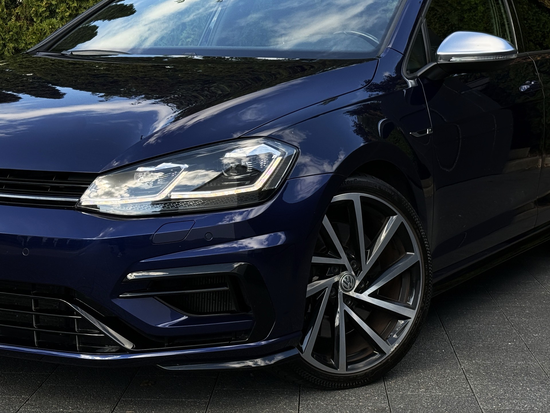VW Golf 2.0 TSI R 4Motion DSG / Frisch ab MFK / Digital Display-image-3
