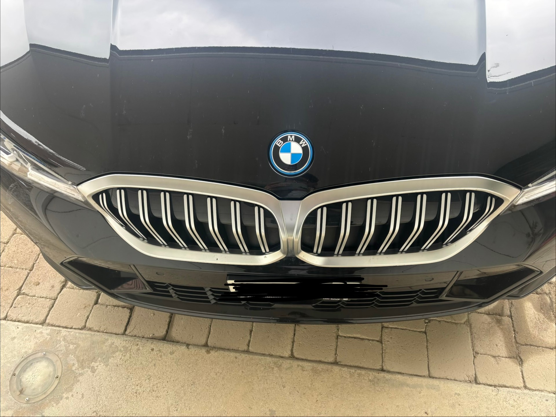 BMW 330e xDrive-image-2