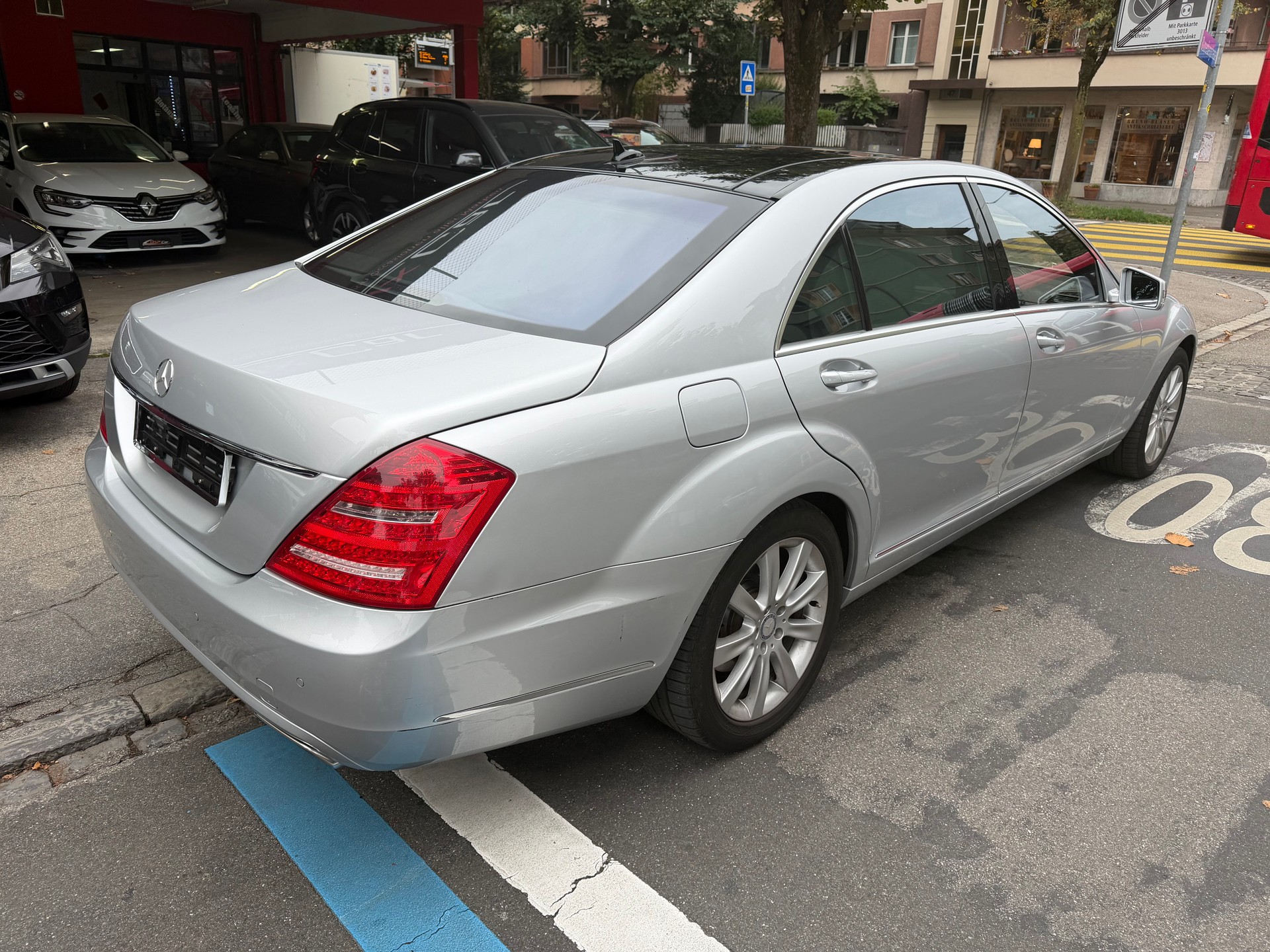 MERCEDES-BENZ S 500 L BlueEfficiency SS 4Matic 7G-Tronic-image-4