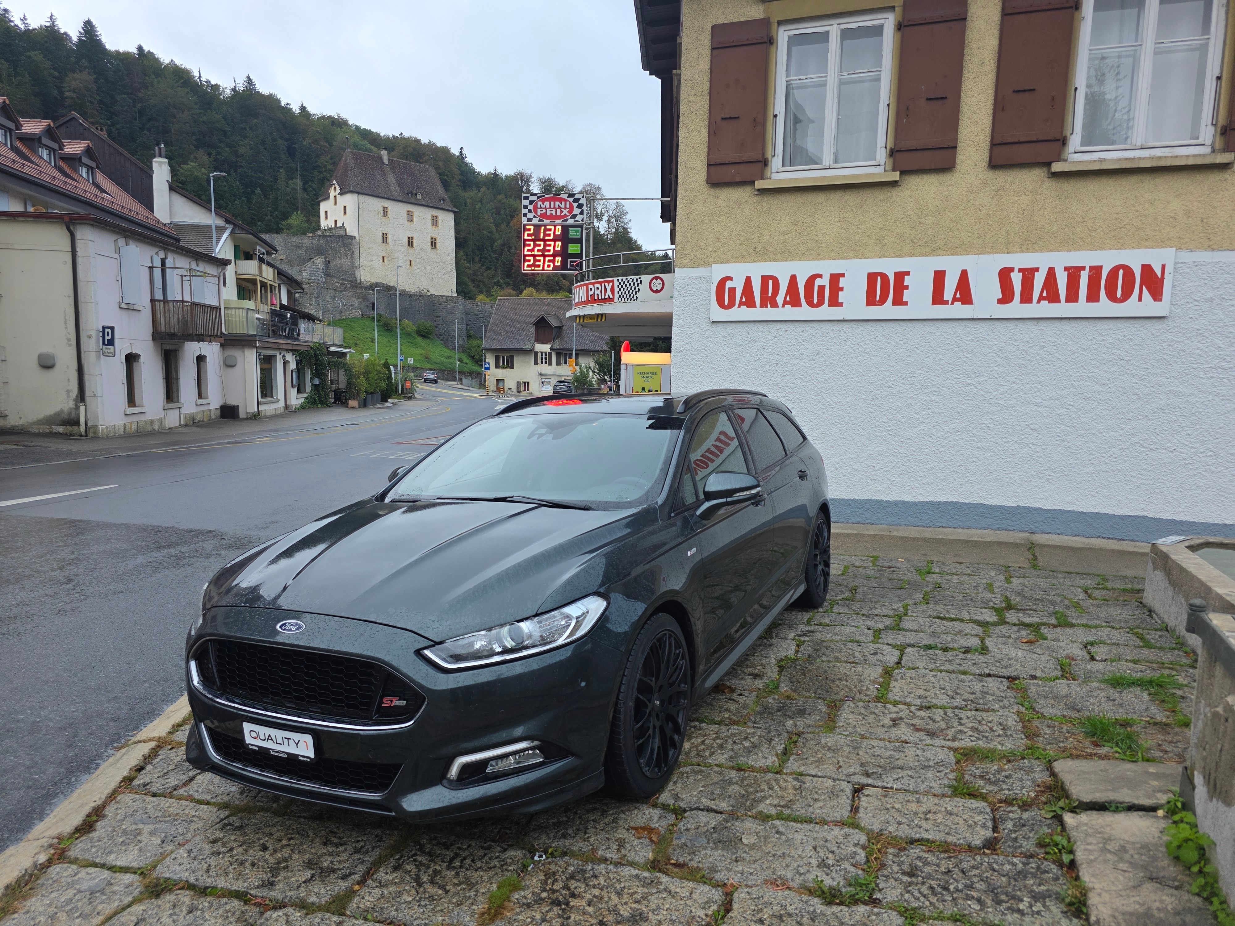 Car photo