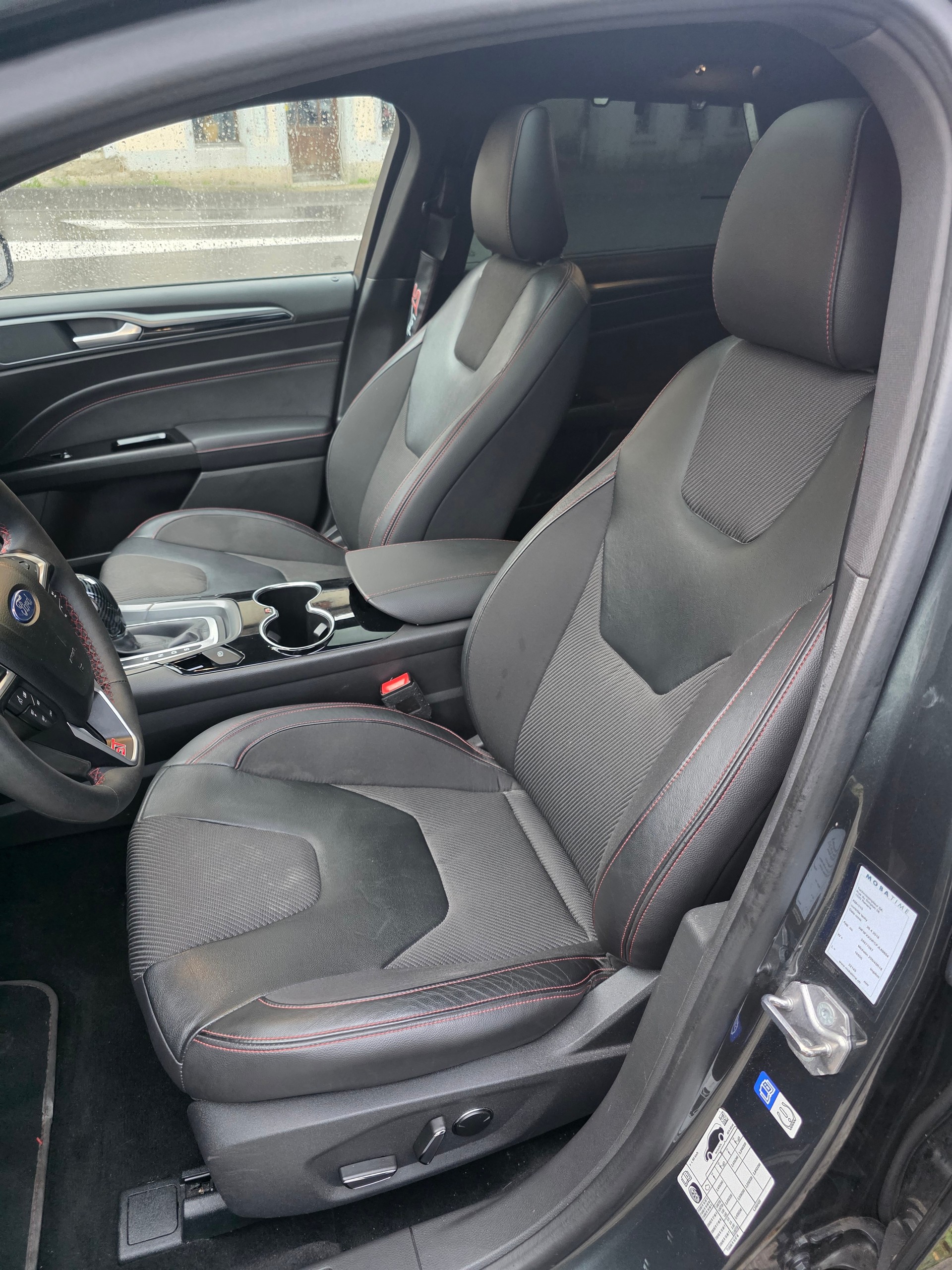FORD Mondeo 2.0 TDCi ST-Line PowerShift-image-10