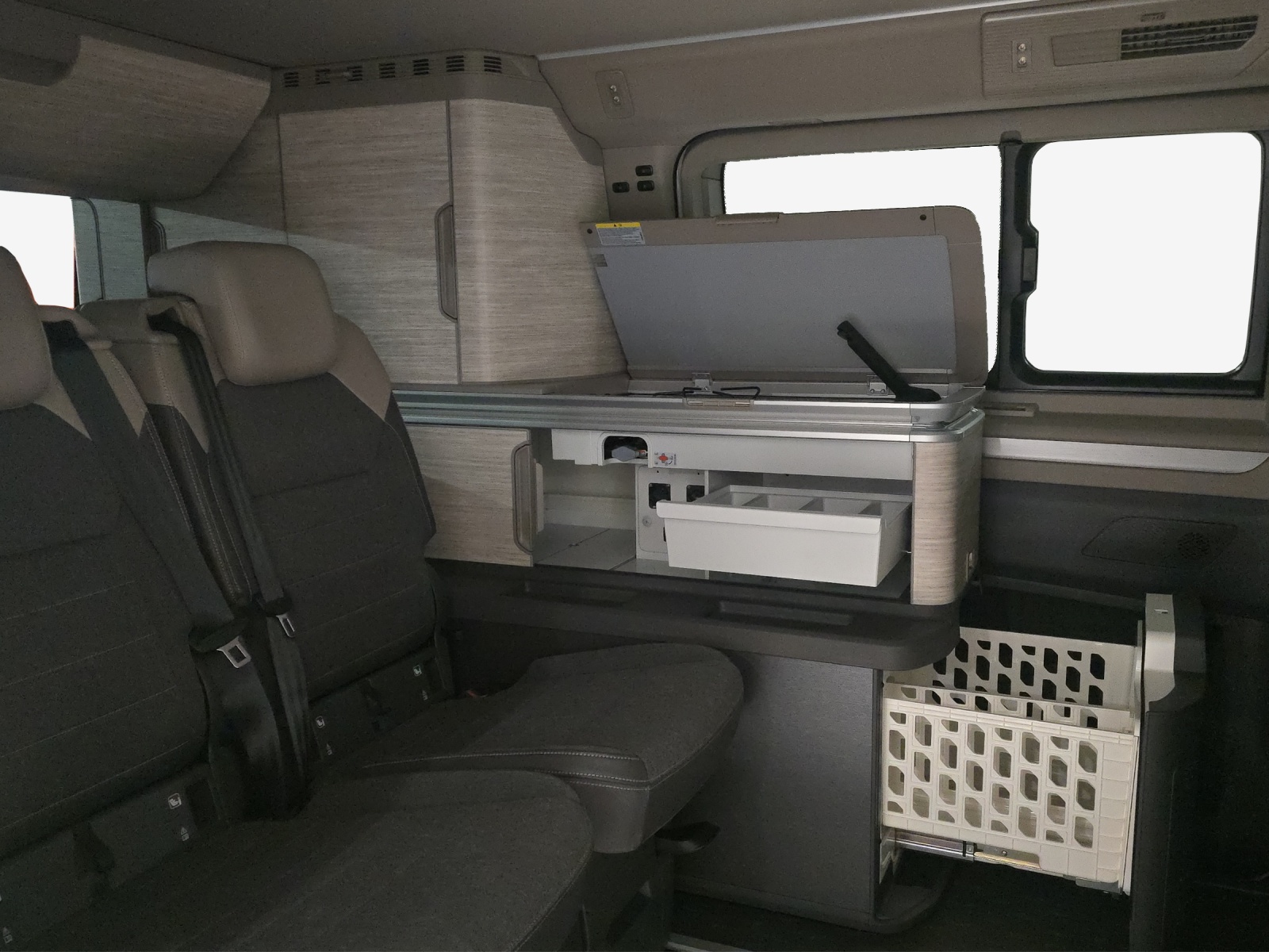 VW California 2.0 TDI Beach Ocean-image-11