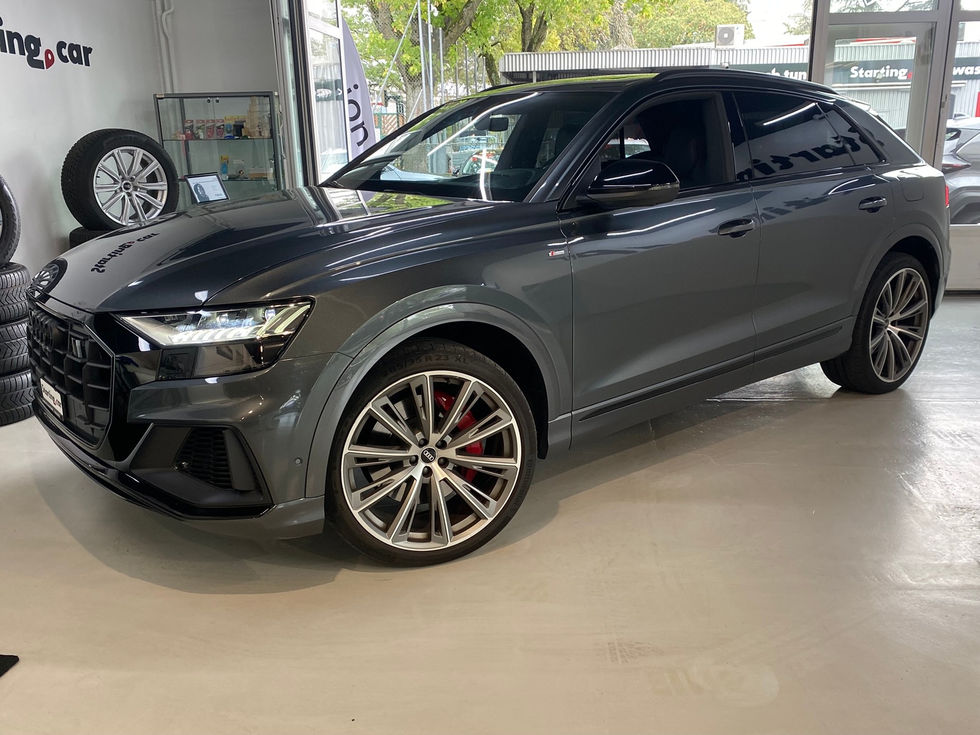 AUDI Q8 60 TFSI e quattro PHEV tiptronic-image-4