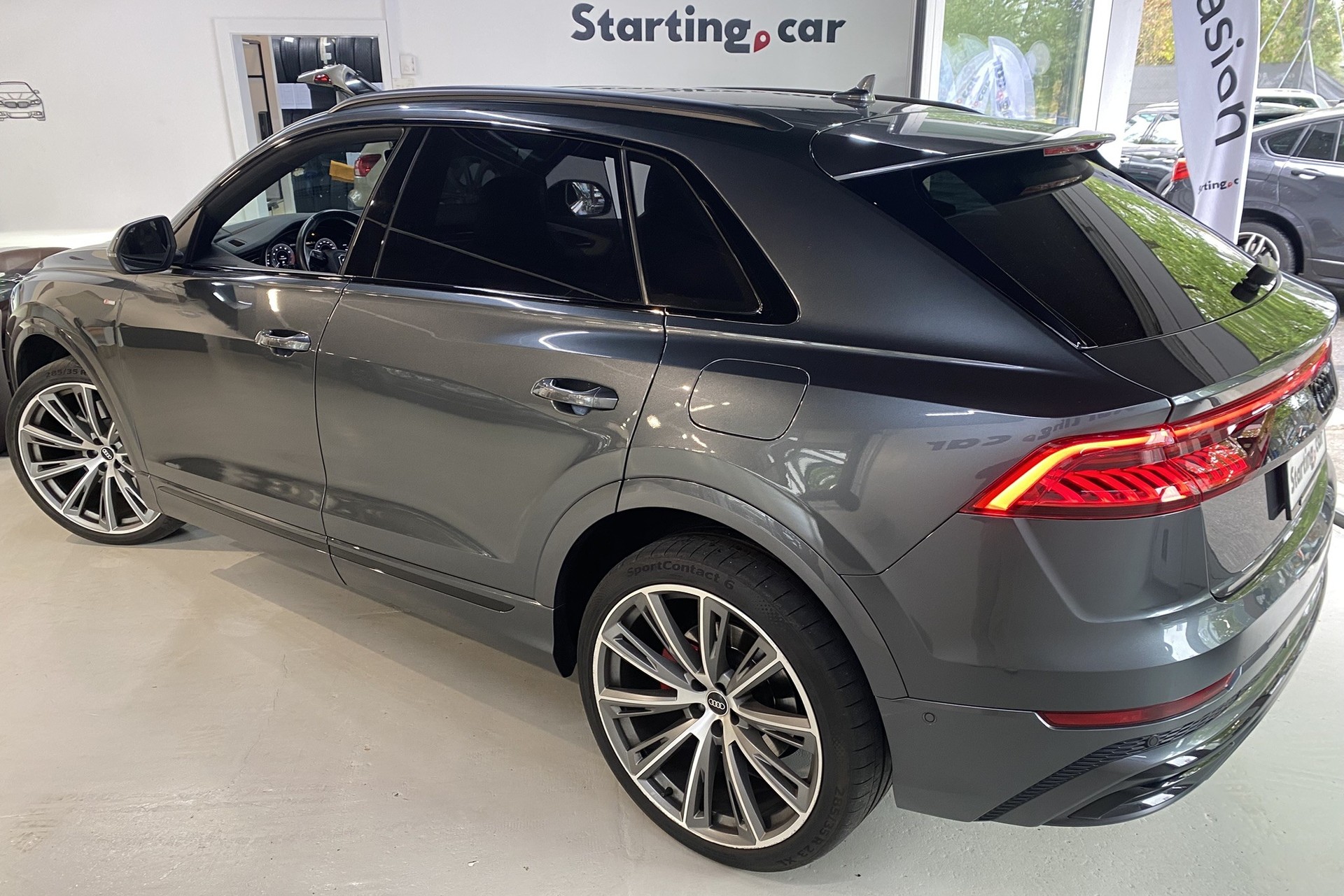 AUDI Q8 60 TFSI e quattro PHEV tiptronic-image-6