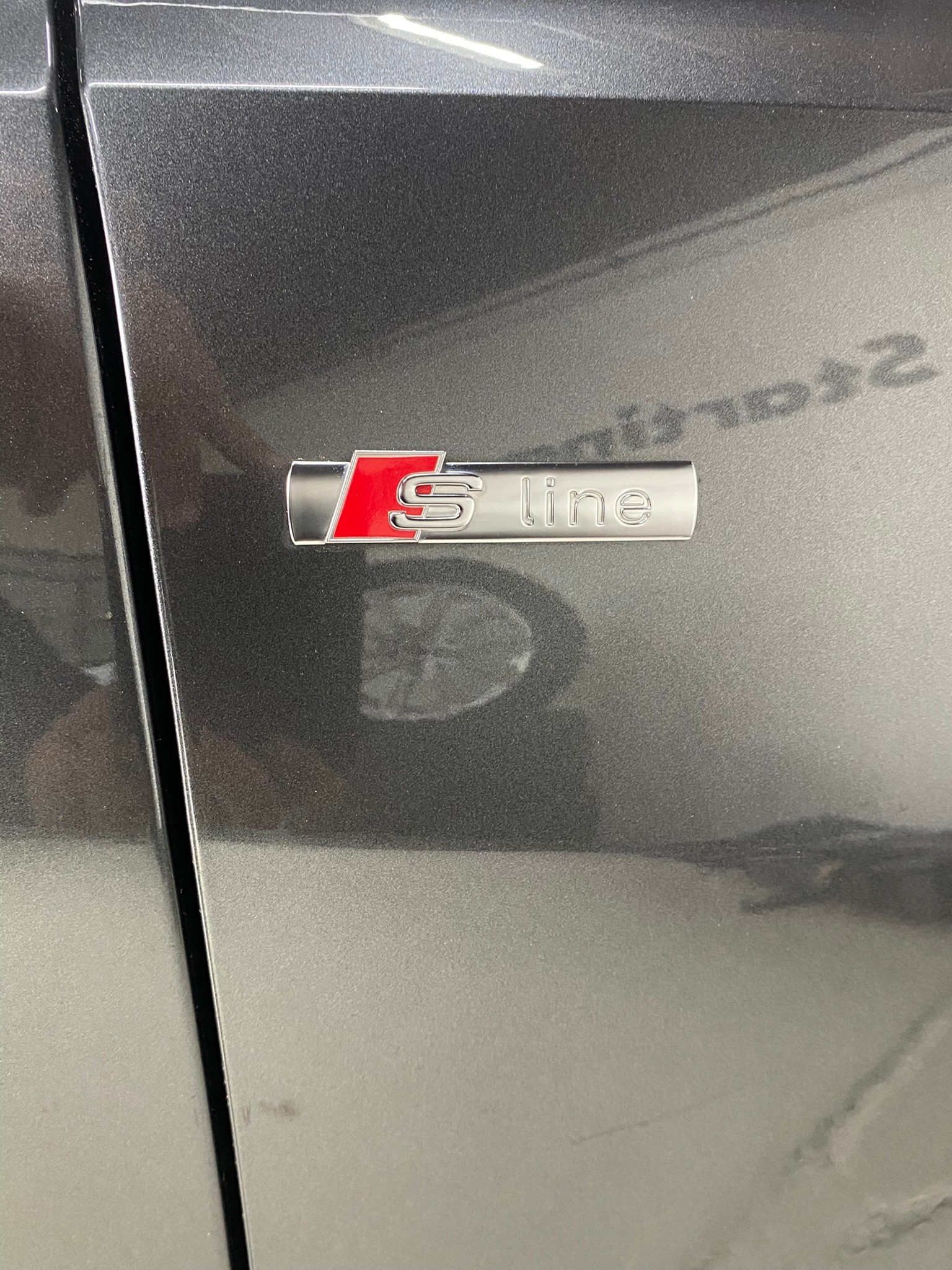 AUDI Q8 60 TFSI e quattro PHEV tiptronic-image-8
