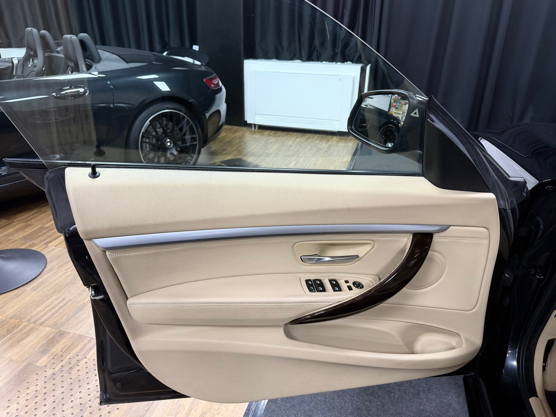 BMW 328i GT xDrive Luxury Line Steptronic-image-12