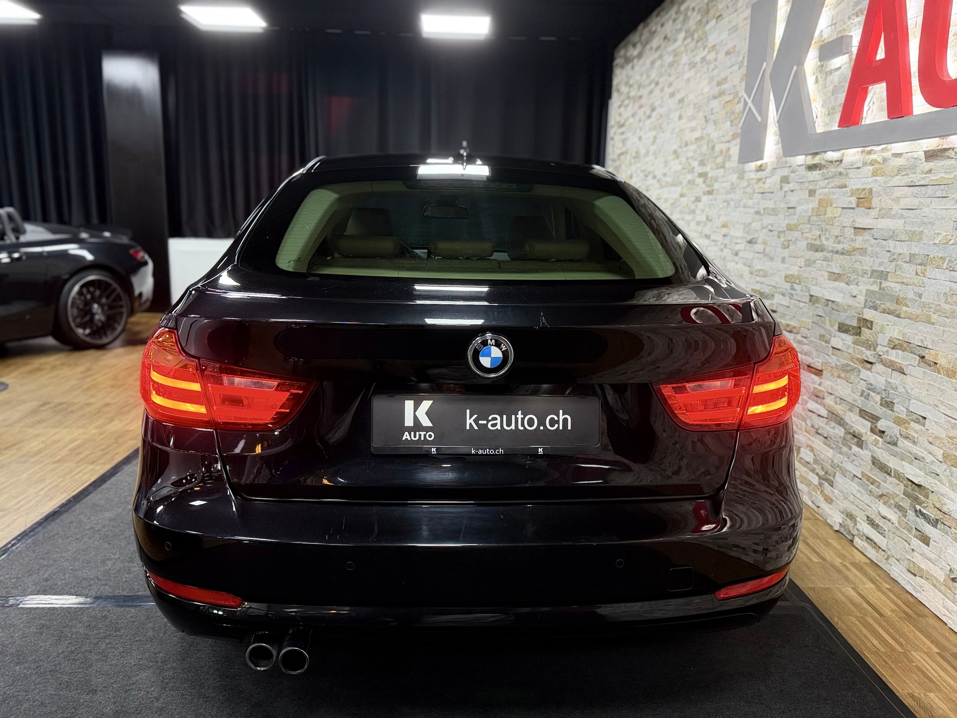 BMW 328i GT xDrive Luxury Line Steptronic-image-4