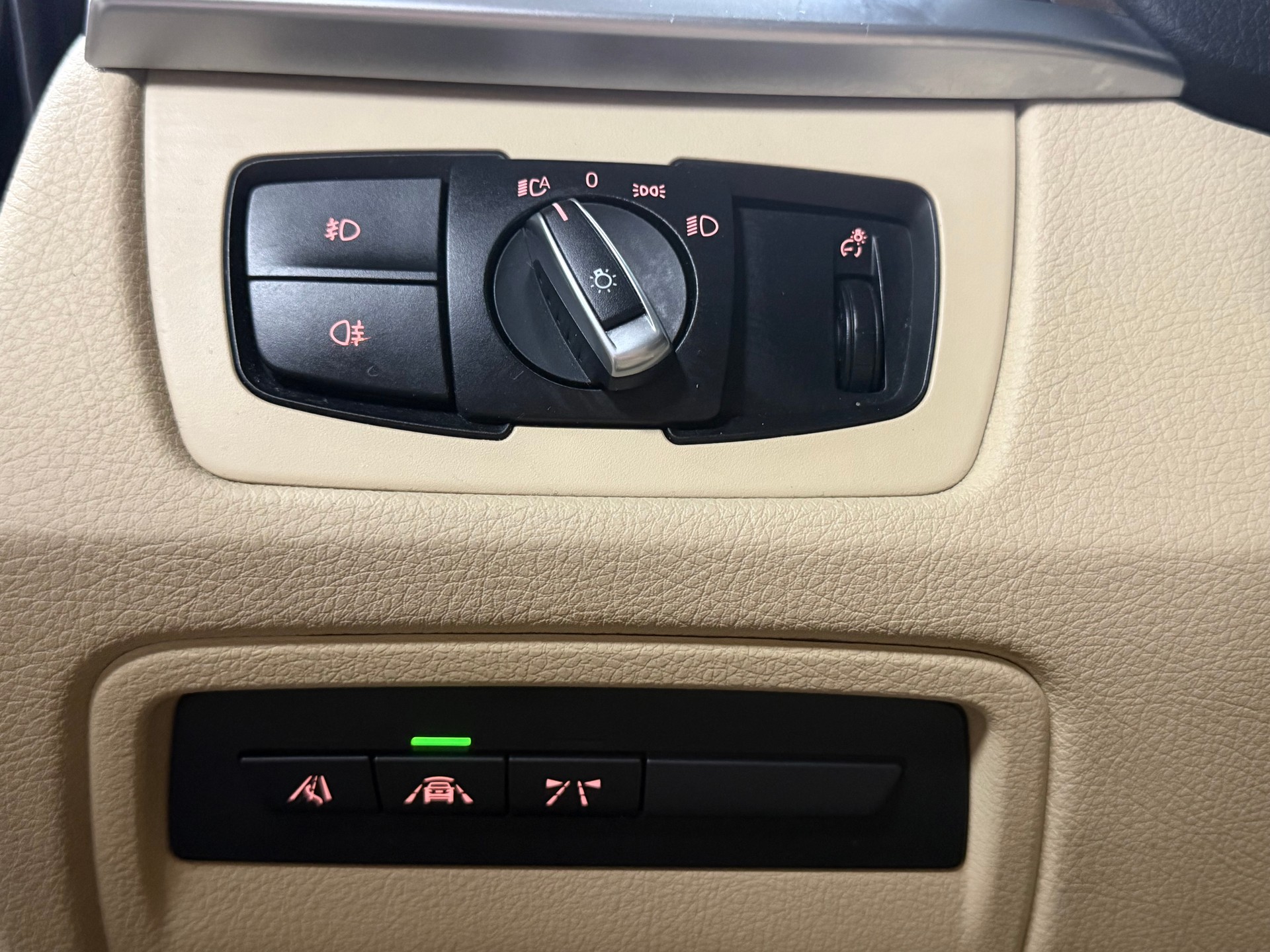 BMW 328i GT xDrive Luxury Line Steptronic-image-16
