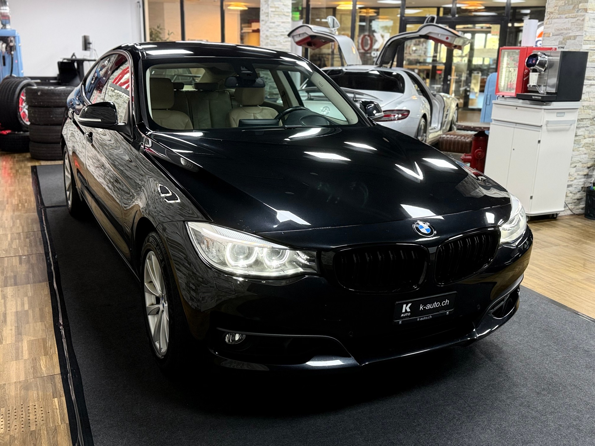 BMW 328i GT xDrive Luxury Line Steptronic-image-8