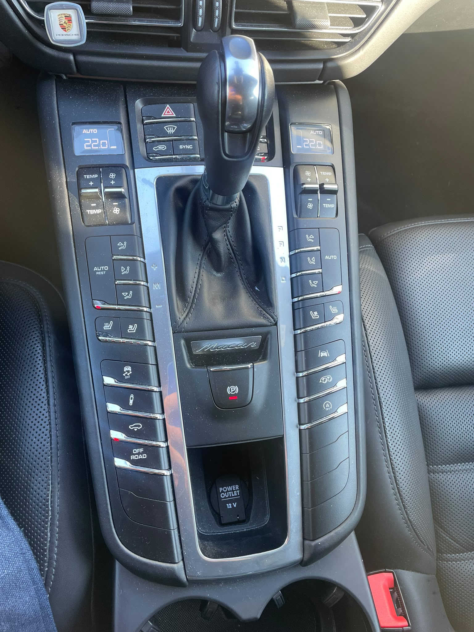 PORSCHE Macan Turbo PDK-image-13