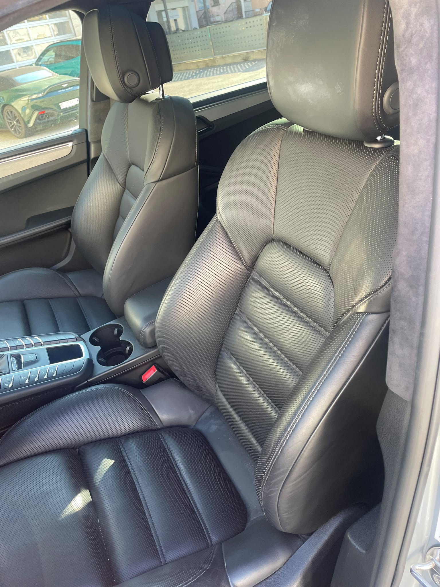 PORSCHE Macan Turbo PDK-image-6