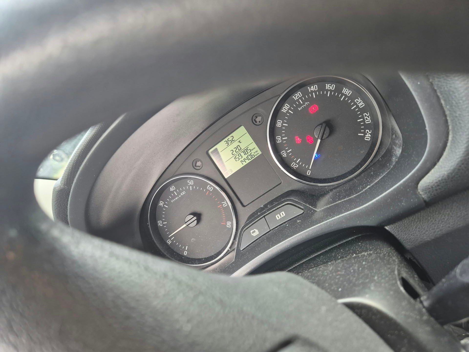 SKODA Fabia 1.2 TSI Classic-image-13