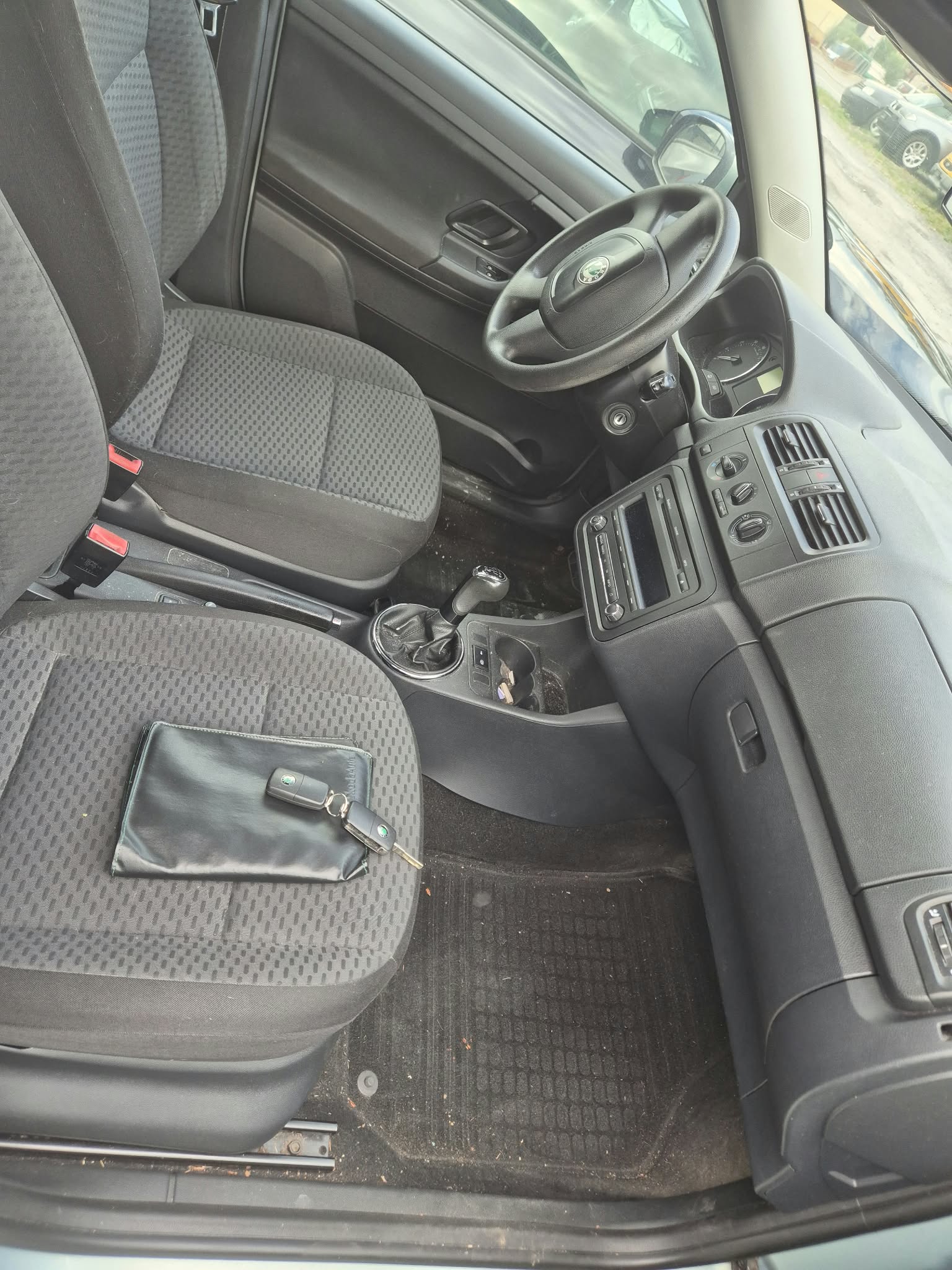 SKODA Fabia 1.2 TSI Classic-image-9