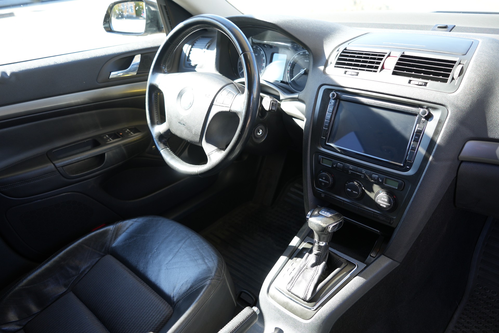 SKODA Octavia 1.9 TDI Elegance-image-9