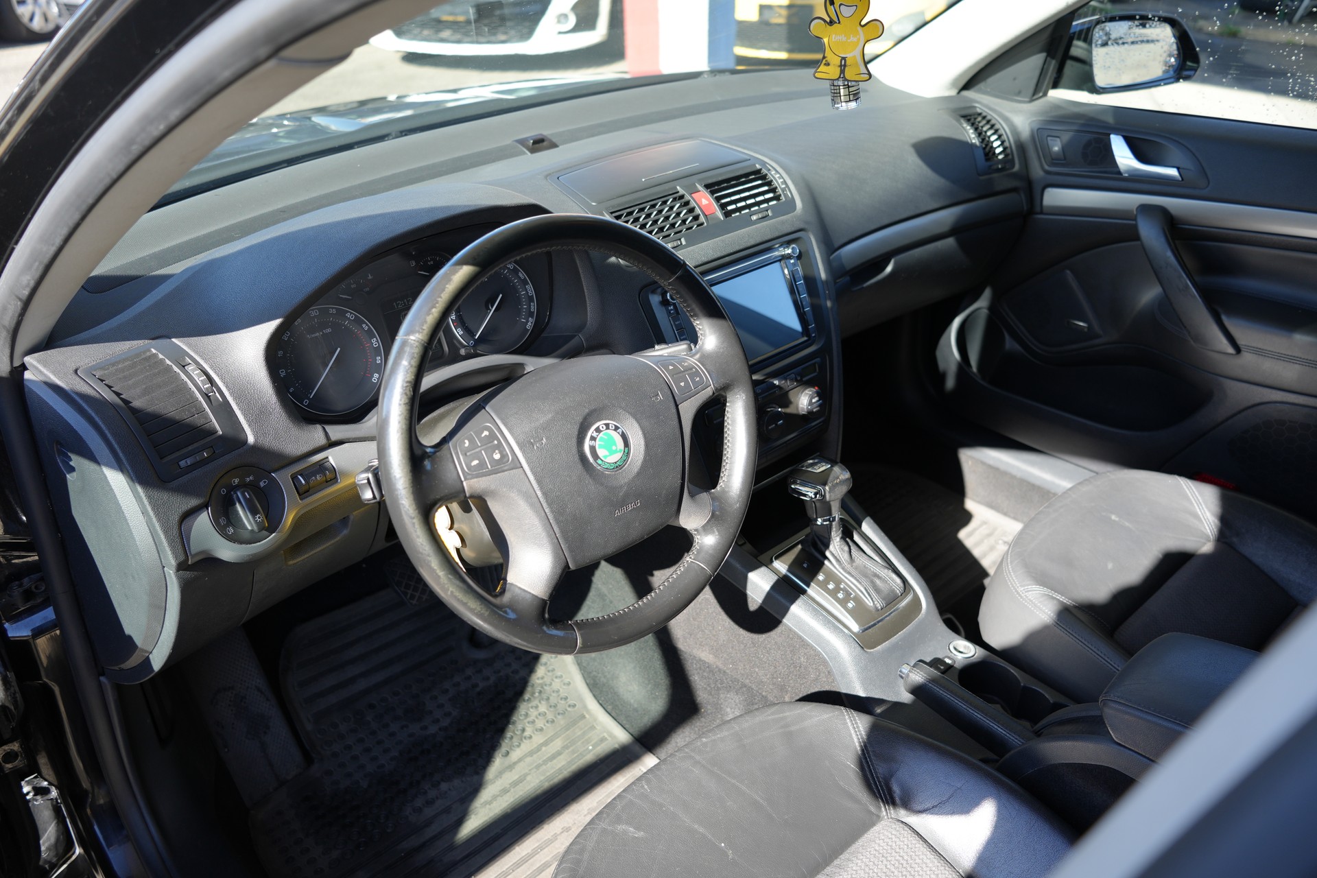 SKODA Octavia 1.9 TDI Elegance-image-5