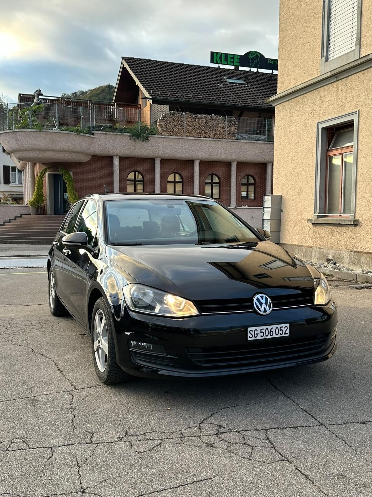 Car photo