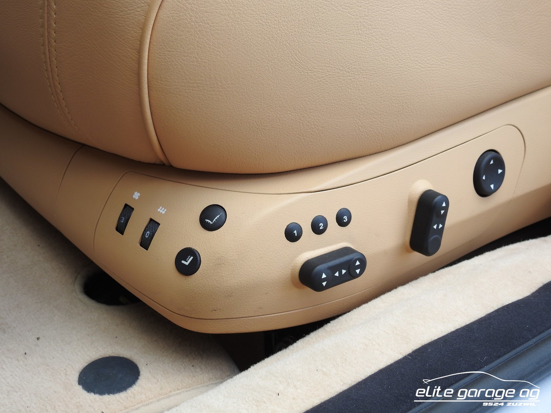 MASERATI Quattroporte 4.2-image-12