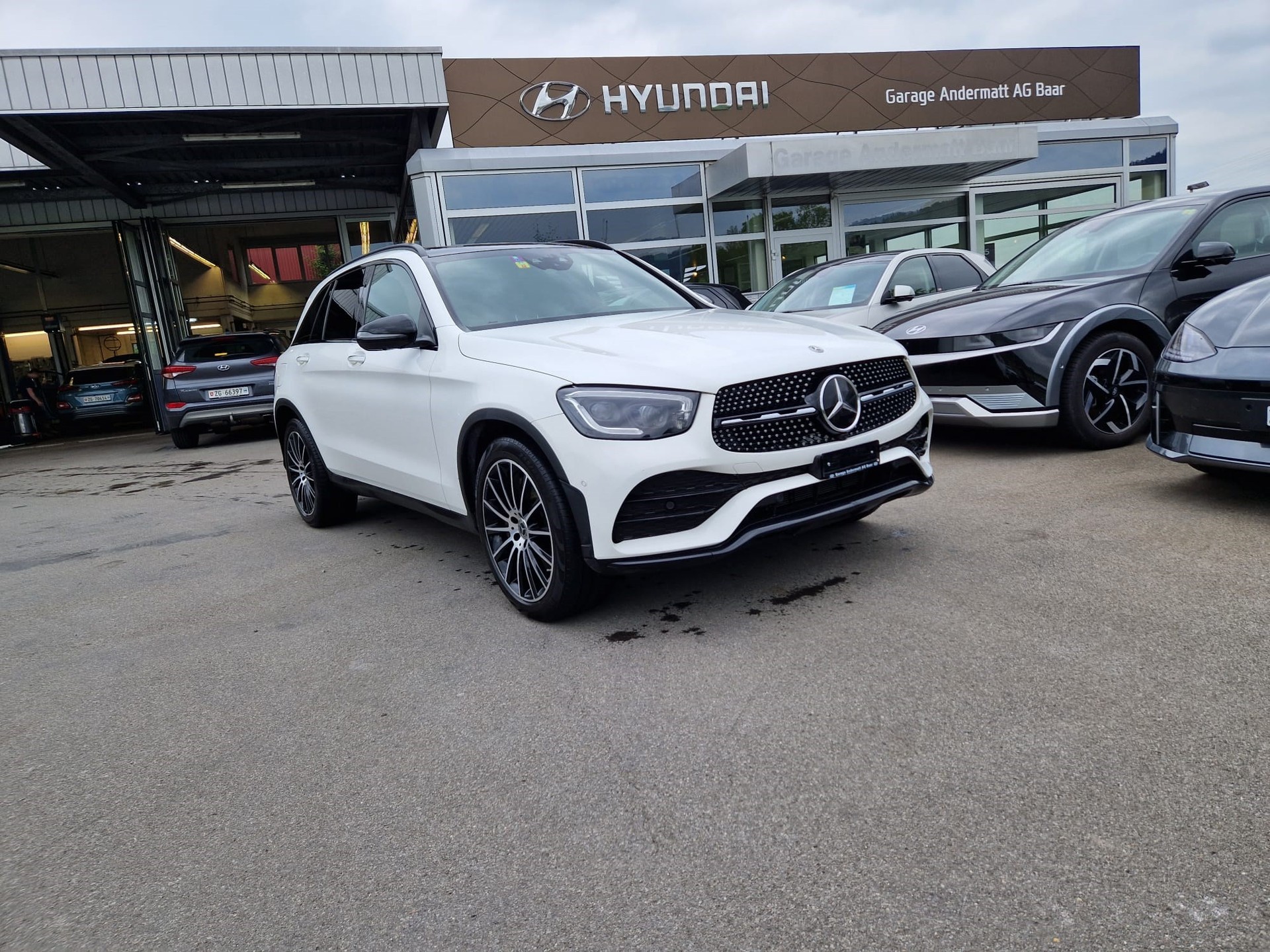 MERCEDES-BENZ GLC 300 Off-Road 4Matic 9G-Tronic-image-0
