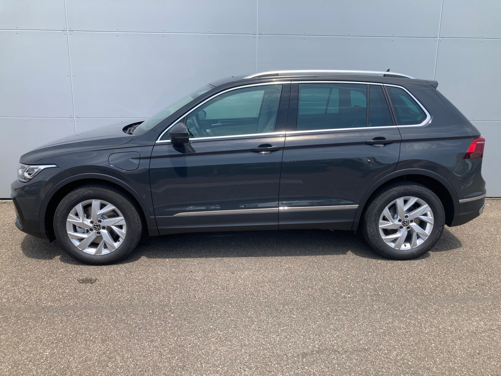 VW TIGUAN Benzin / Plug In-Hybrid-image-1