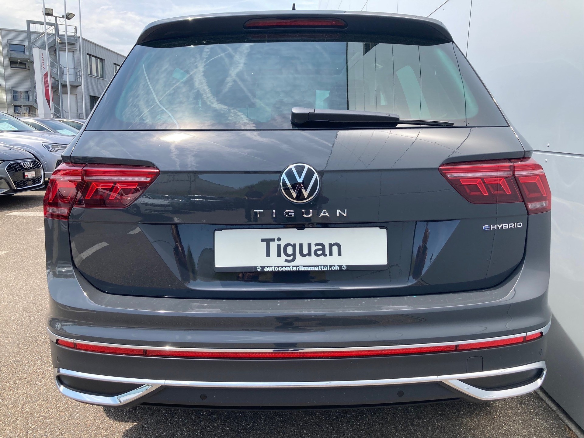 VW TIGUAN Benzin / Plug In-Hybrid-image-4