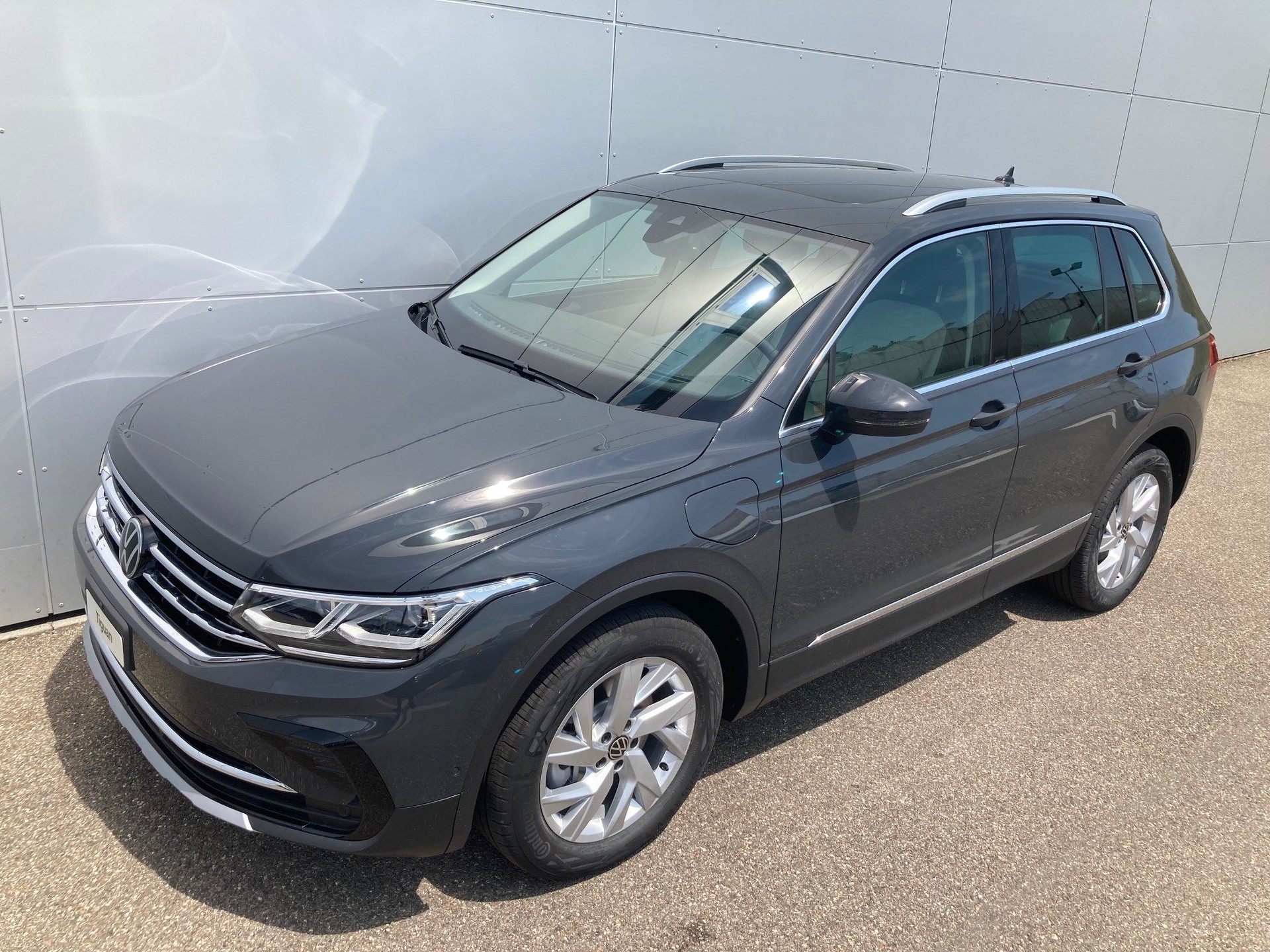 VW TIGUAN Benzin / Plug In-Hybrid-image-6
