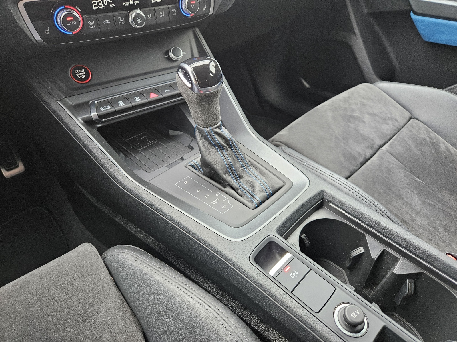 AUDI RS Q3 Sportback quattro S tronic-image-12