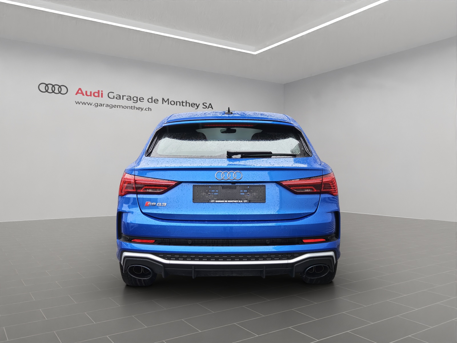 AUDI RS Q3 Sportback quattro S tronic-image-4