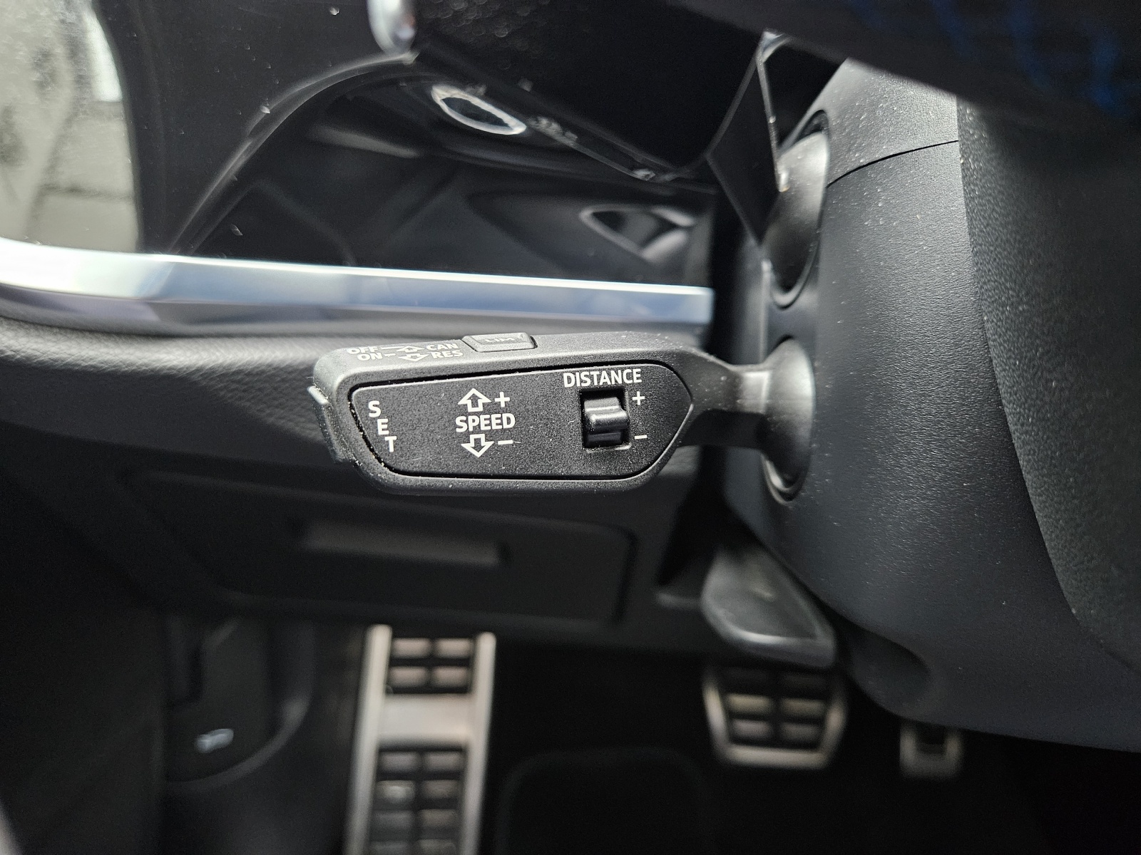 AUDI RS Q3 Sportback quattro S tronic-image-13