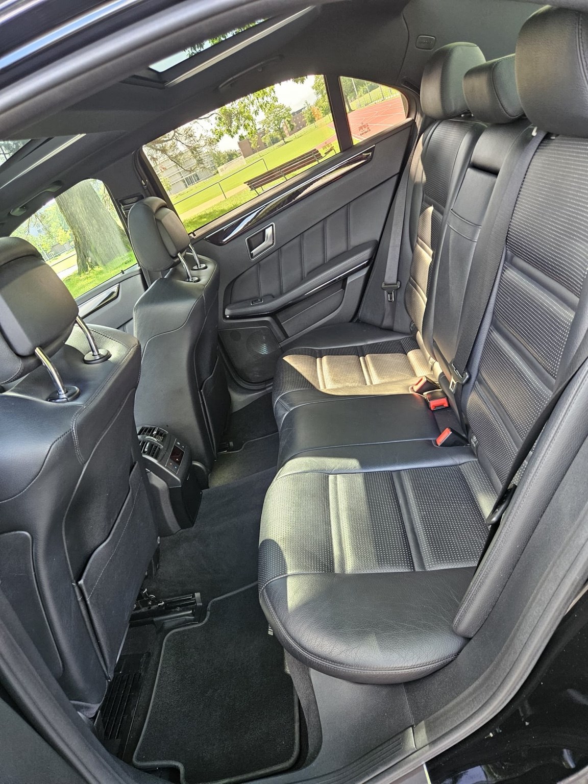 MERCEDES-BENZ E 63 AMG CGI 7G-Tronic-image-11