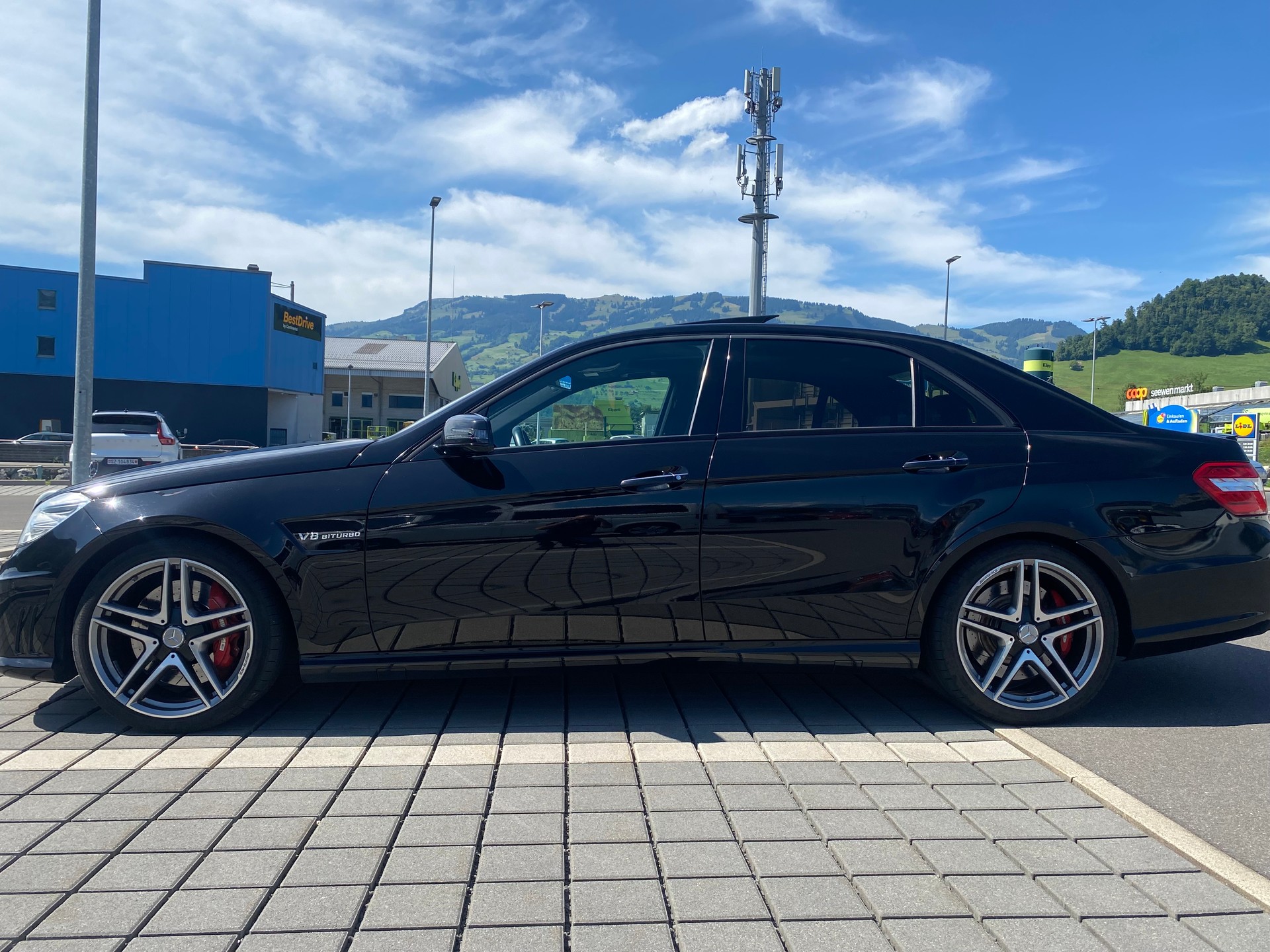 MERCEDES-BENZ E 63 AMG CGI 7G-Tronic-image-6