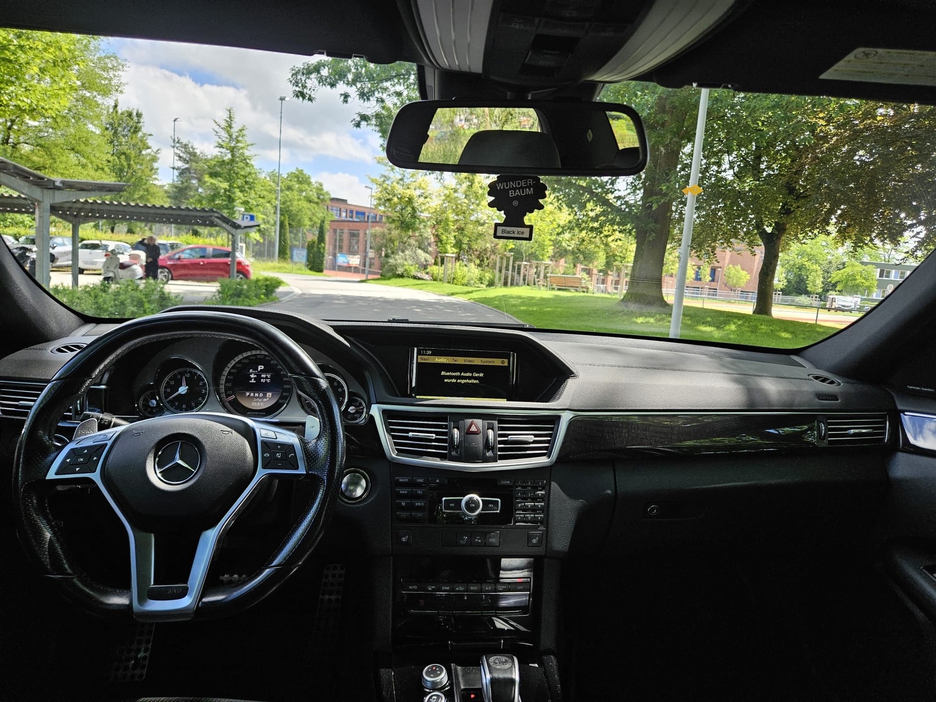 MERCEDES-BENZ E 63 AMG CGI 7G-Tronic-image-9