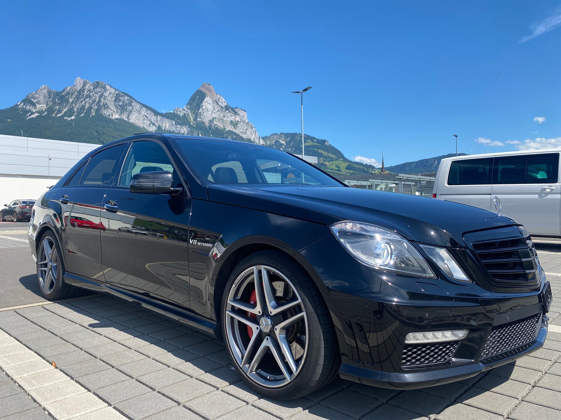 MERCEDES-BENZ E 63 AMG CGI 7G-Tronic