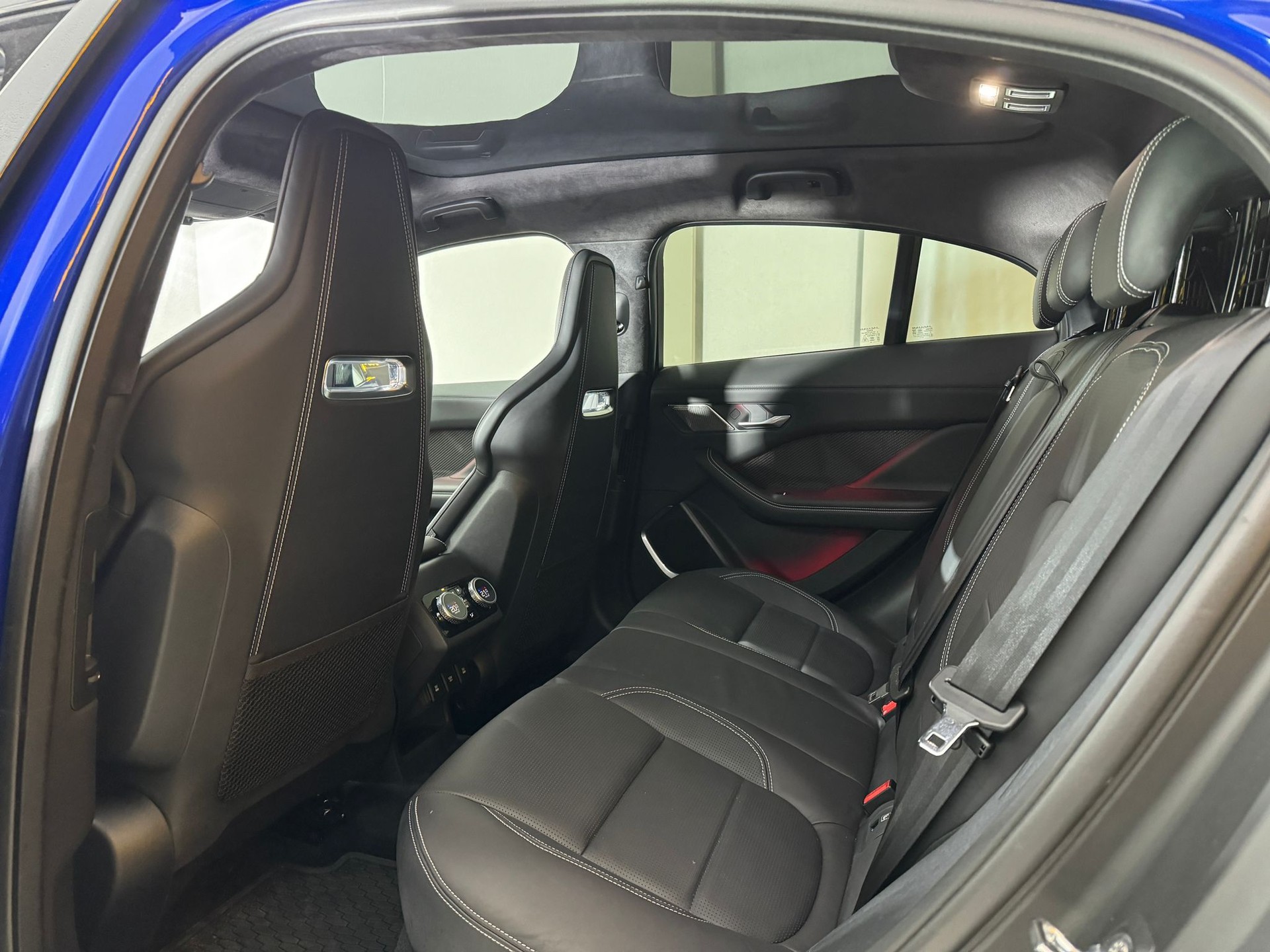 JAGUAR I-Pace EV400 S AWD-image-12