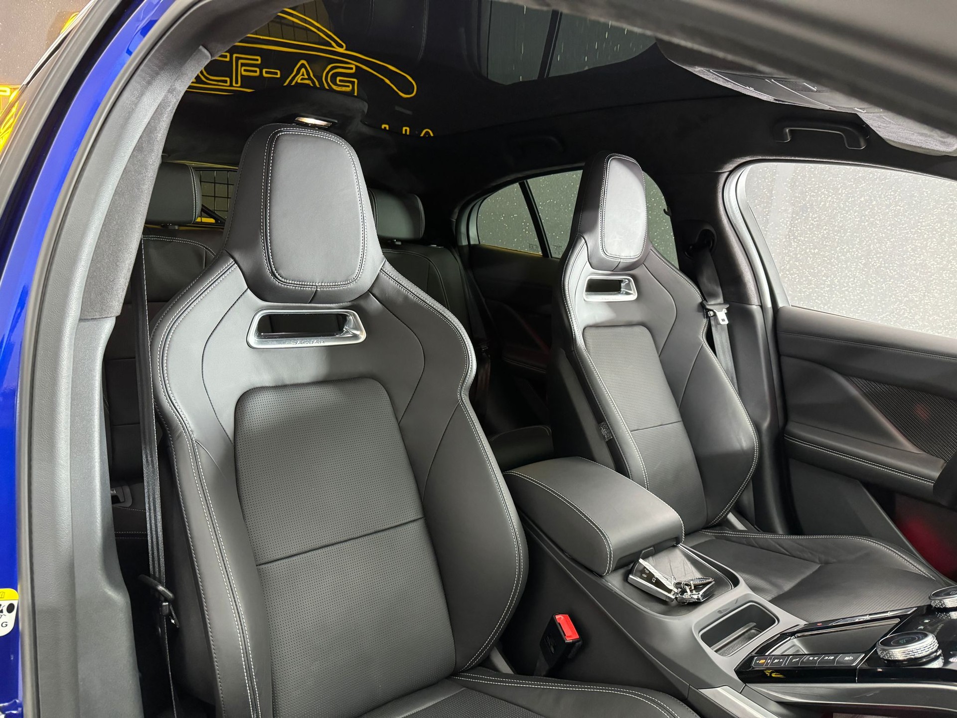 JAGUAR I-Pace EV400 S AWD-image-11