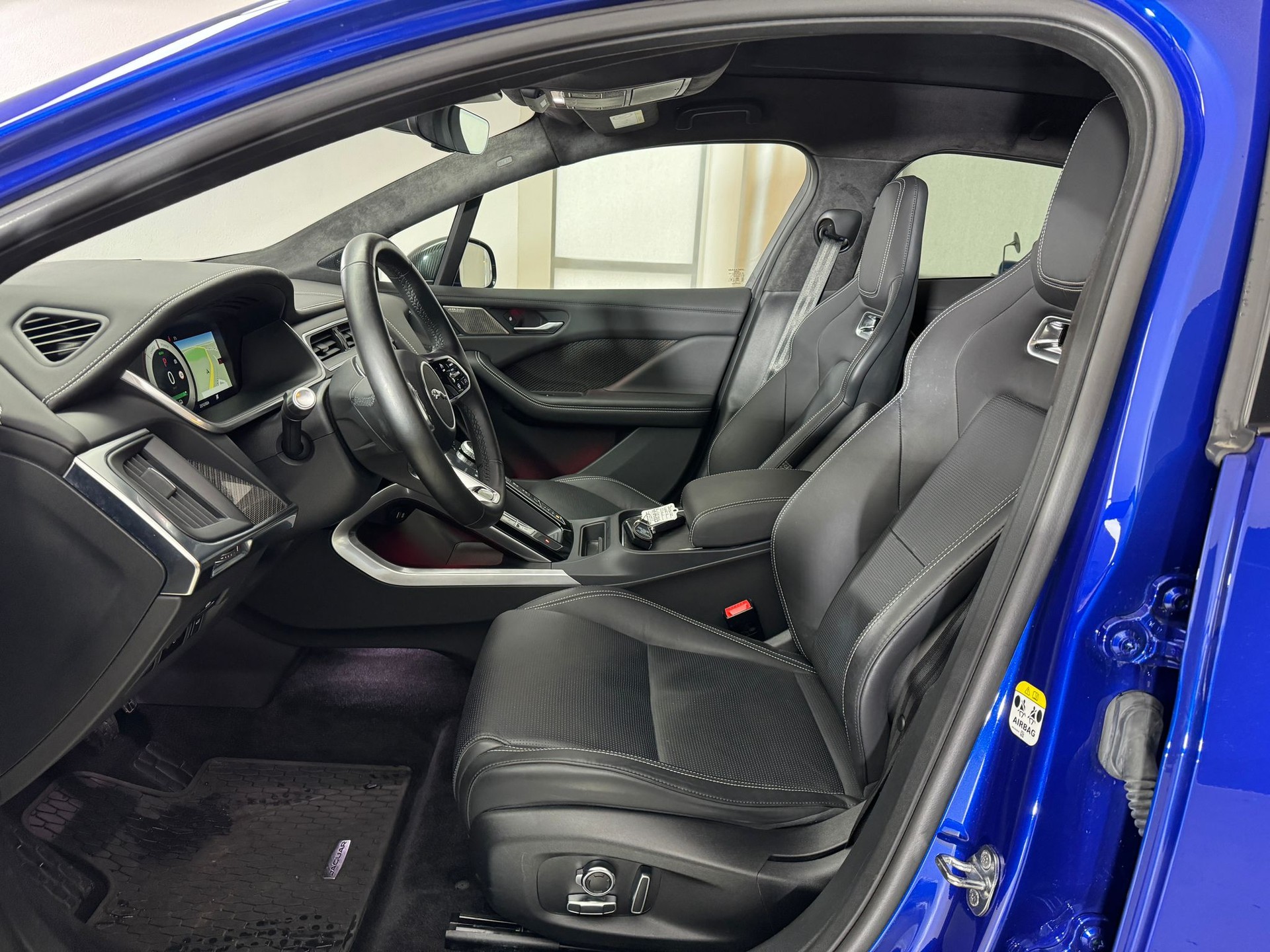 JAGUAR I-Pace EV400 S AWD-image-3