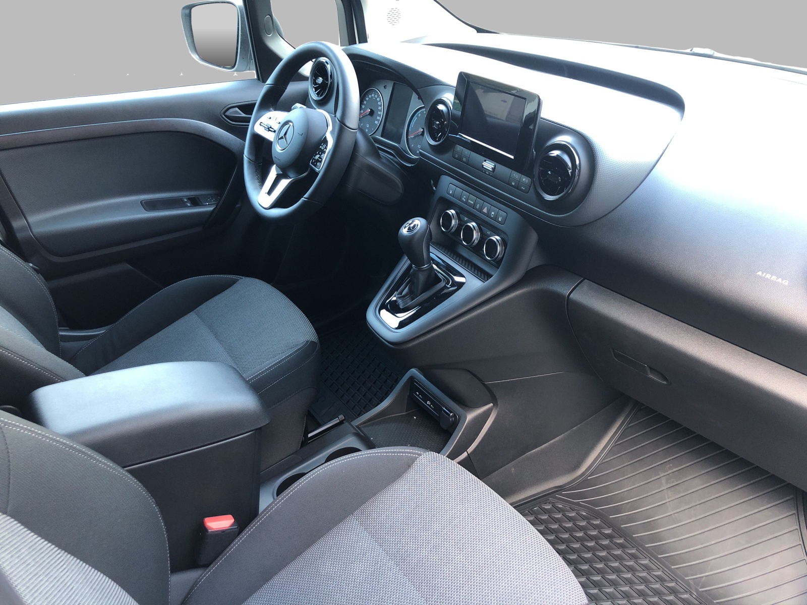 MERCEDES-BENZ eCitan 45kWh Pro-image-10
