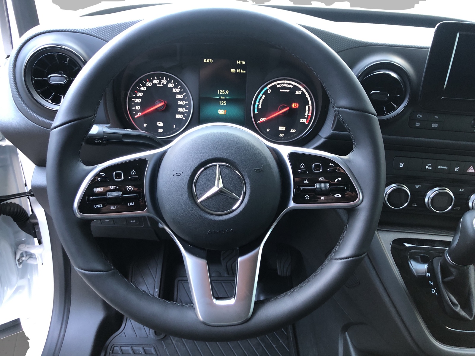 MERCEDES-BENZ eCitan 45kWh Pro-image-11