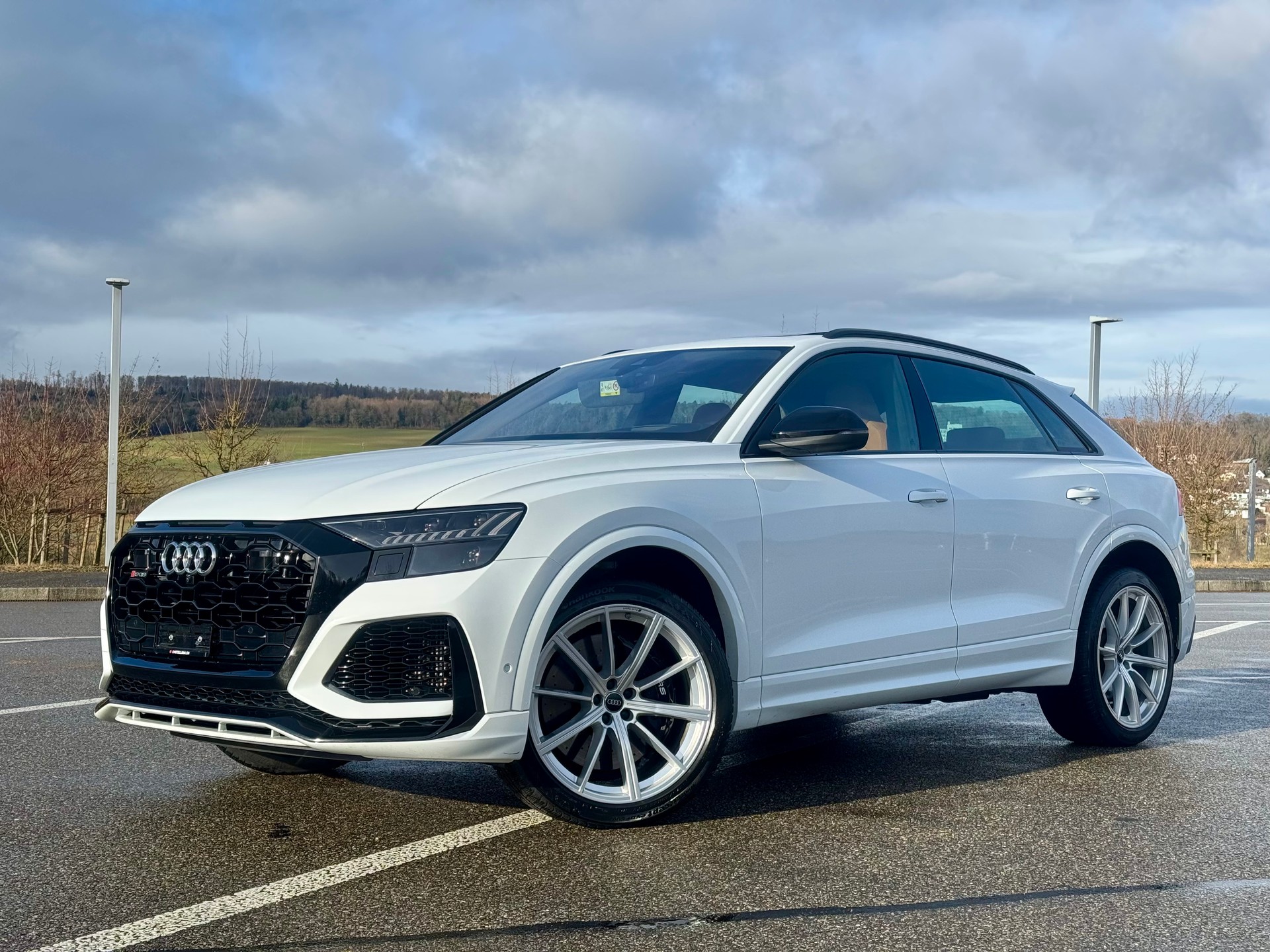 AUDI RSQ8 quattro tiptronic-image-0