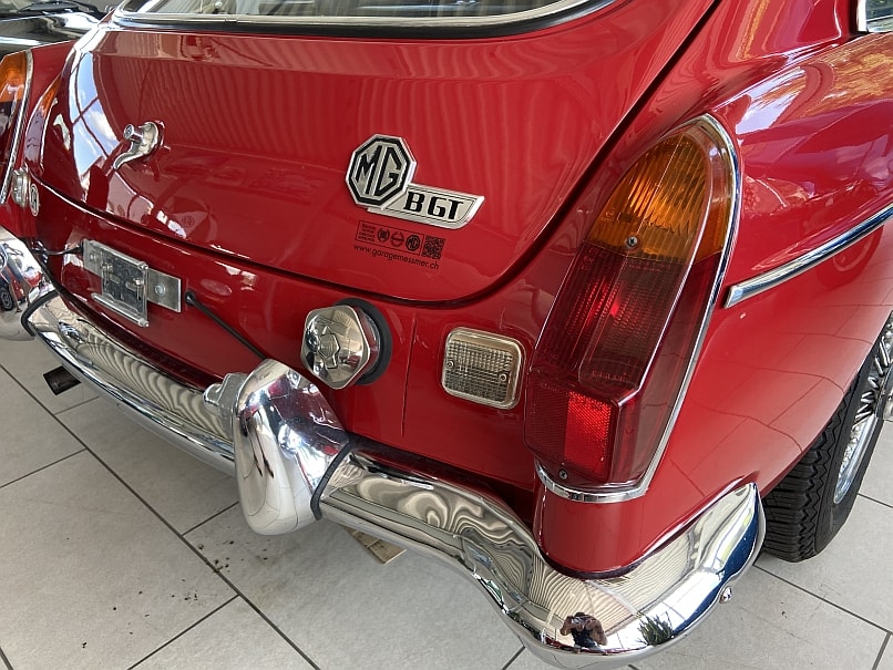 MG B GT Veteran-image-2