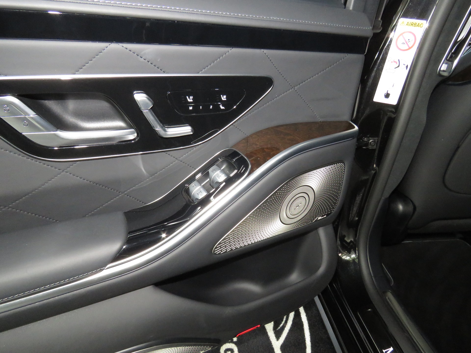 MERCEDES-BENZ S 500 Lang 4-Matic 9G-Tronic (Automat)-image-11